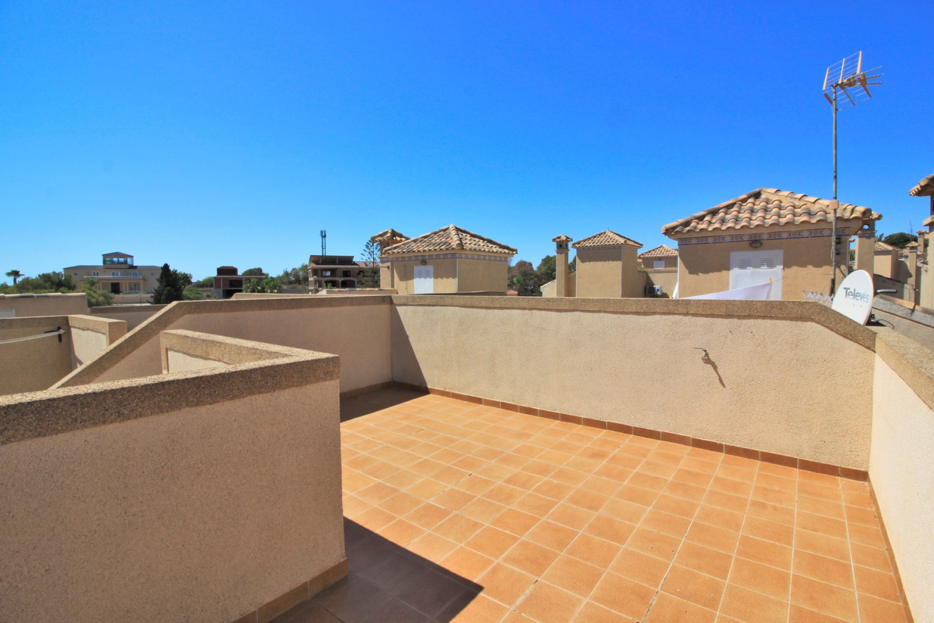 Resale - Townhouse - Villamartin