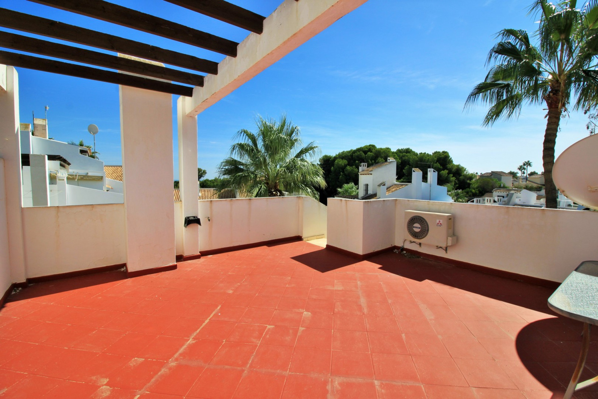 Resale - Townhouse - Villamartin