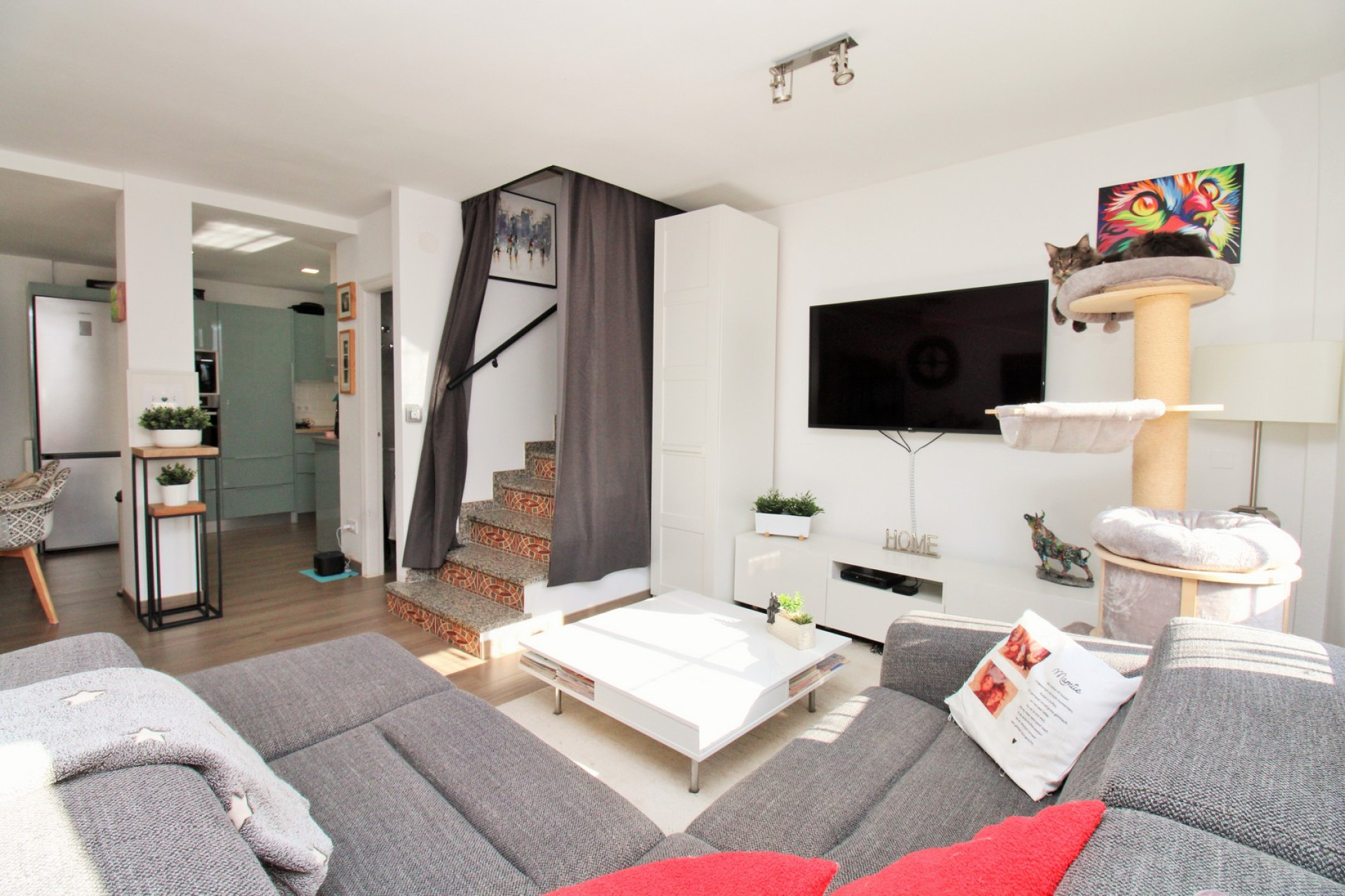 Resale - Townhouse - Villamartin