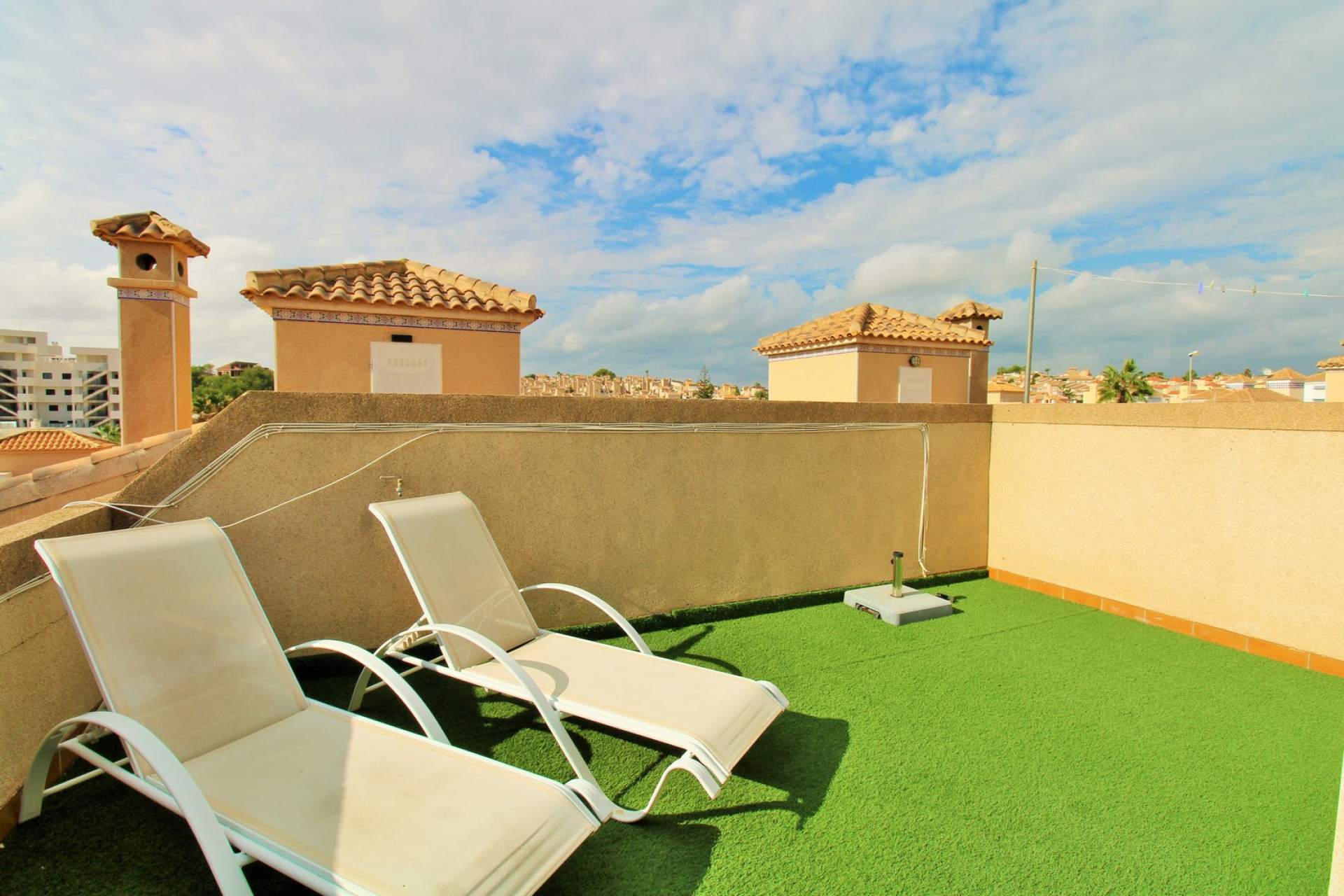 Resale - Townhouse - Villamartin