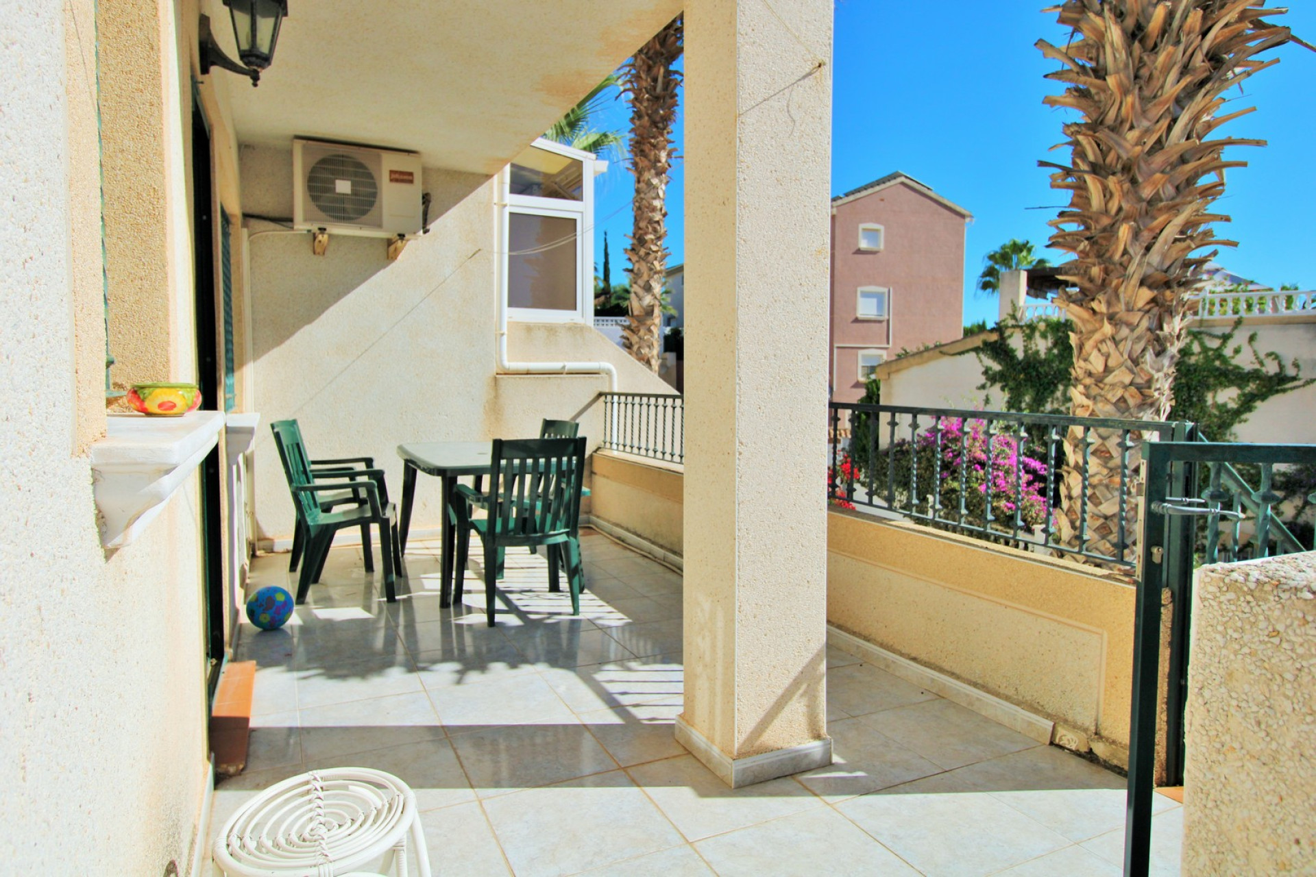 Resale - Townhouse - Villamartin