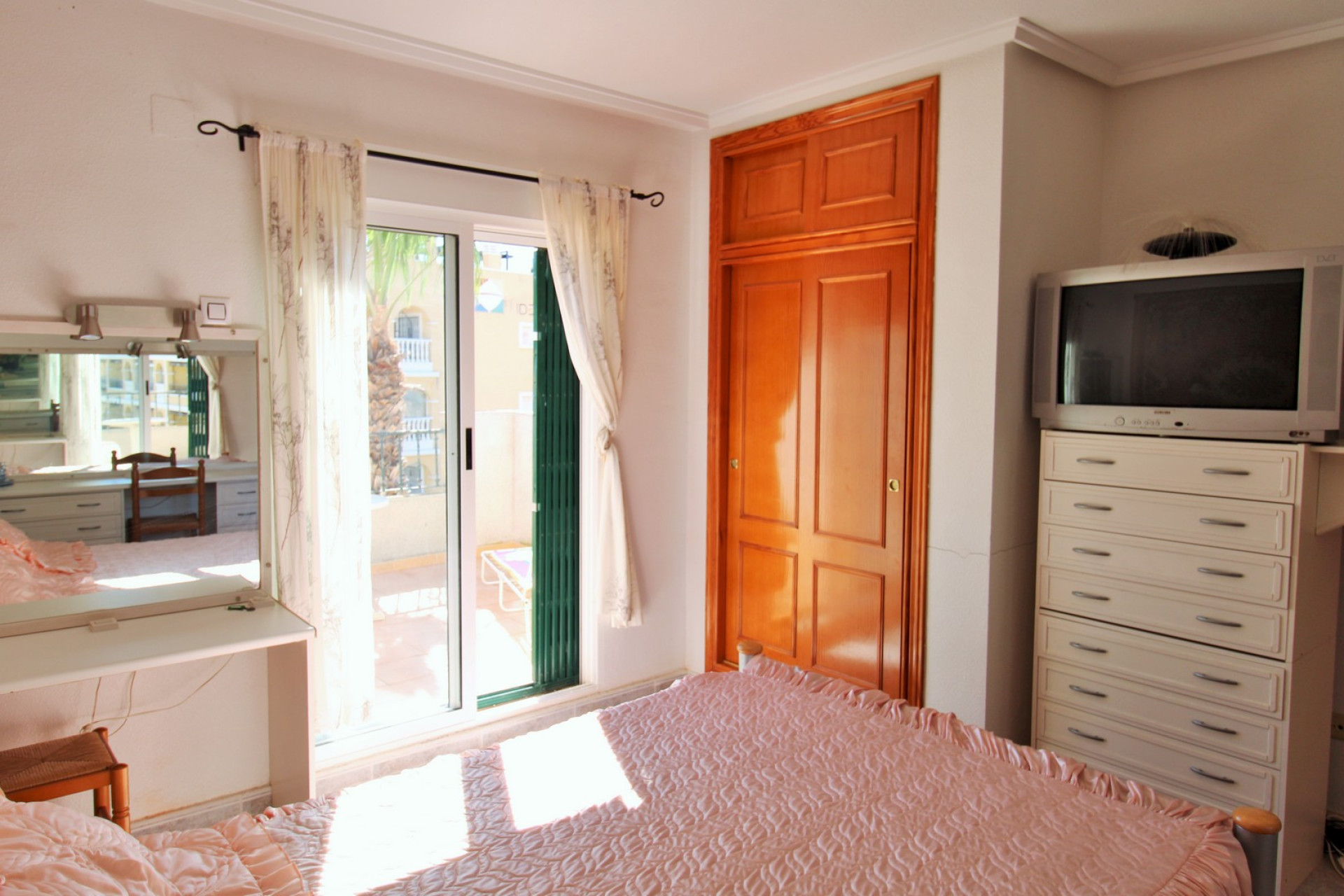 Resale - Townhouse - Villamartin