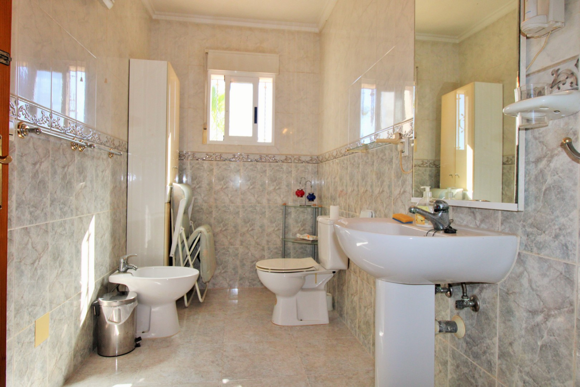 Resale - Townhouse - Villamartin