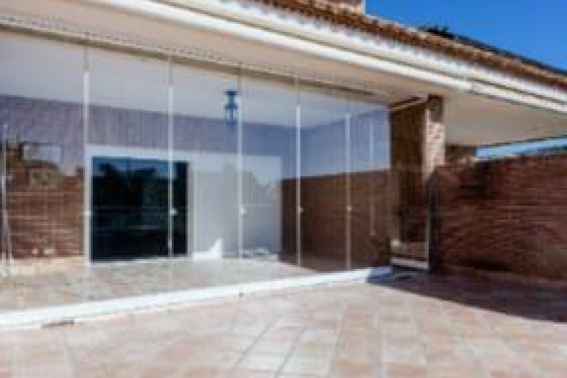 Resale - Villa - Alicante