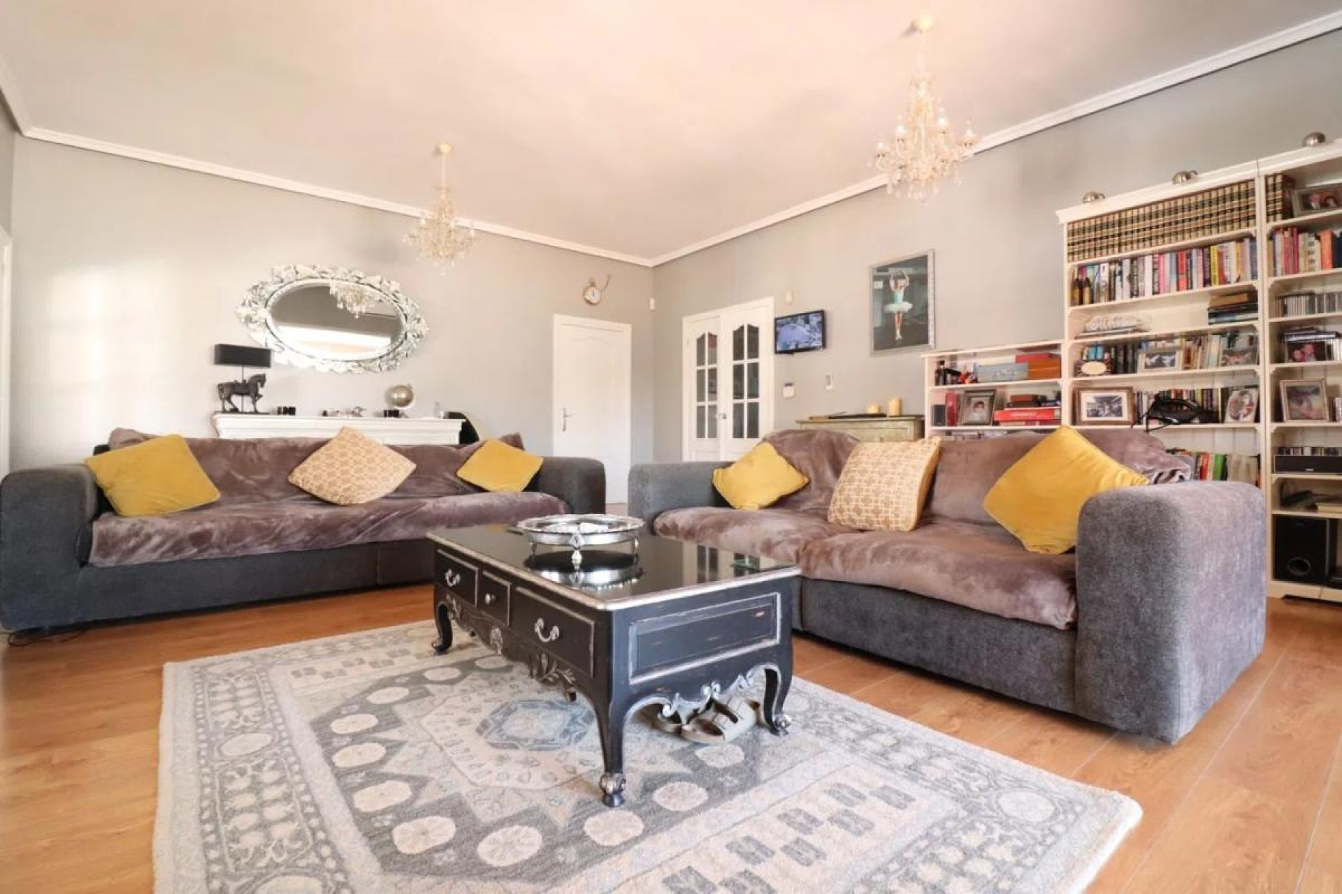 Resale - Villa - Almoradí