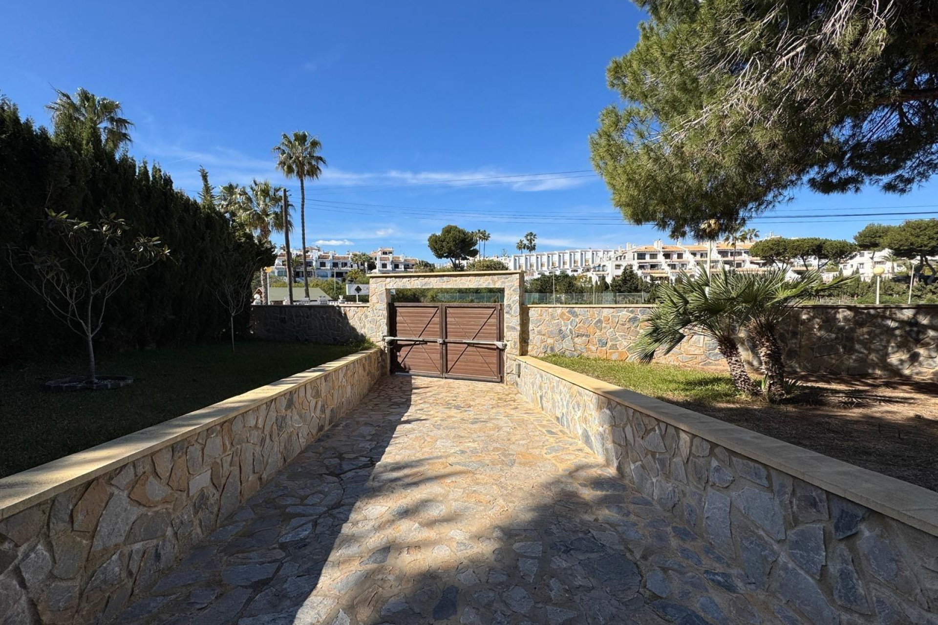 Resale - Villa - Cabo Roig - MUY CERCA DE LA PLAYA