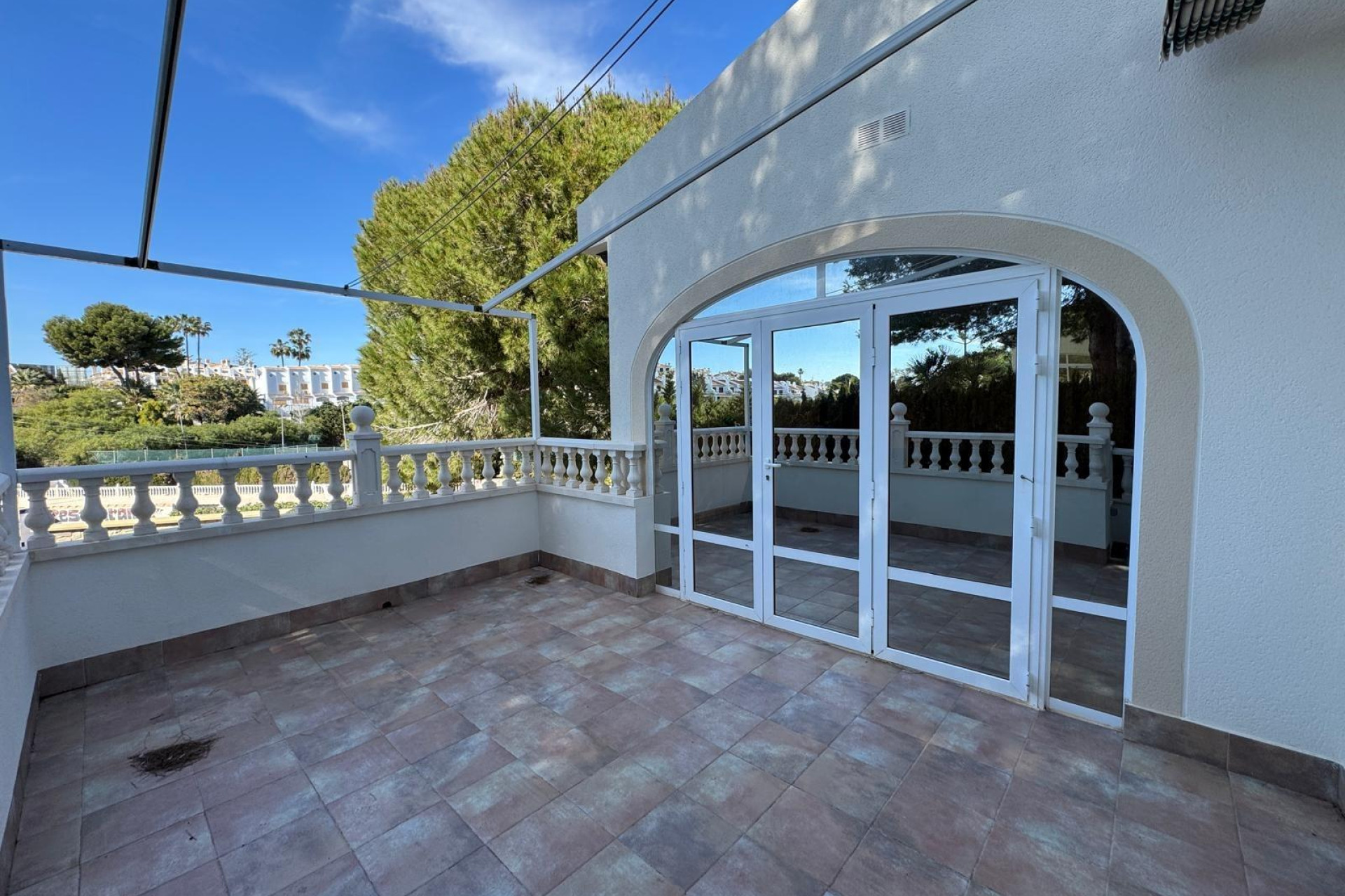 Resale - Villa - Cabo Roig - MUY CERCA DE LA PLAYA