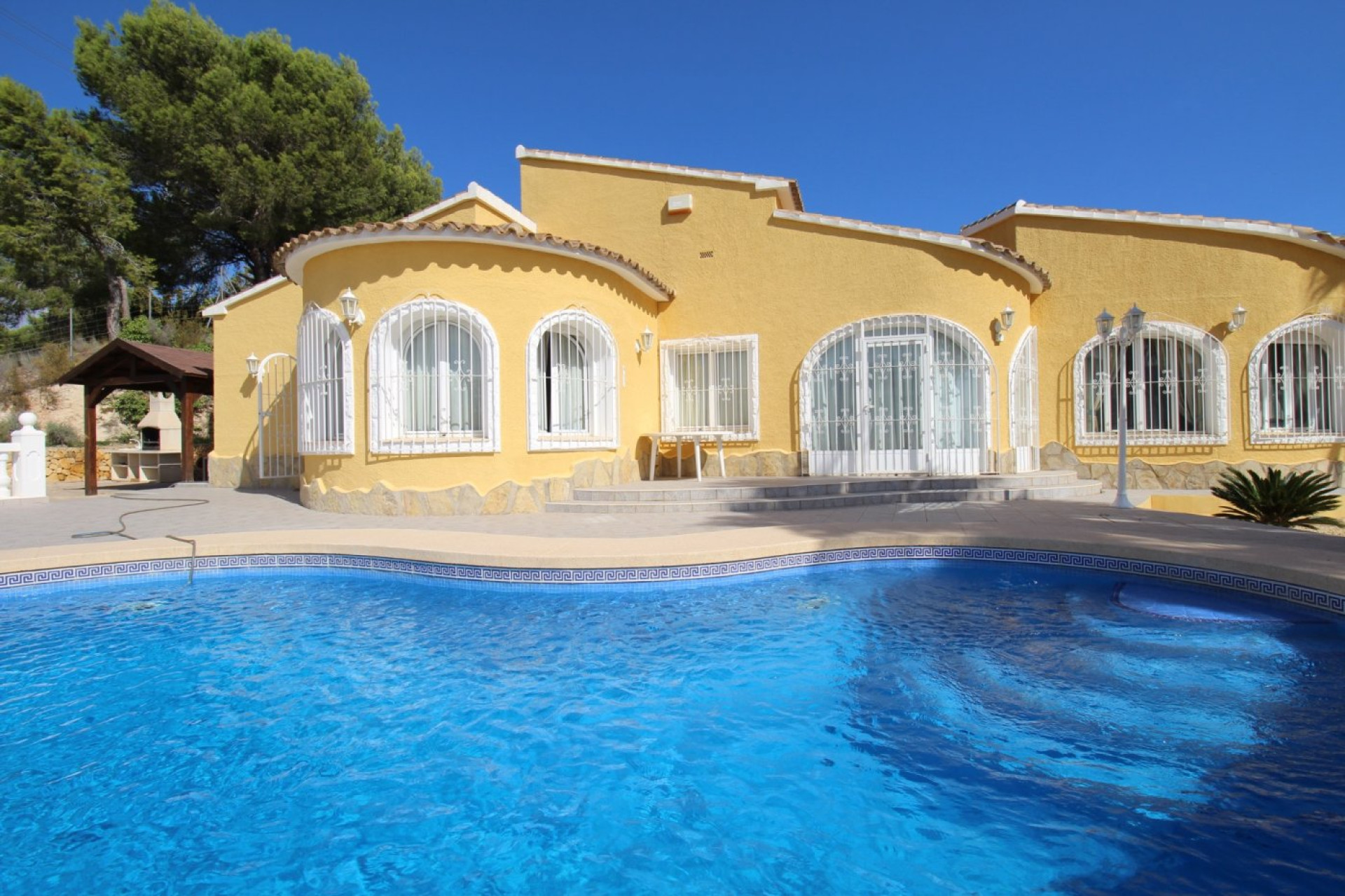 Resale - Villa - Calpe - Empedrola