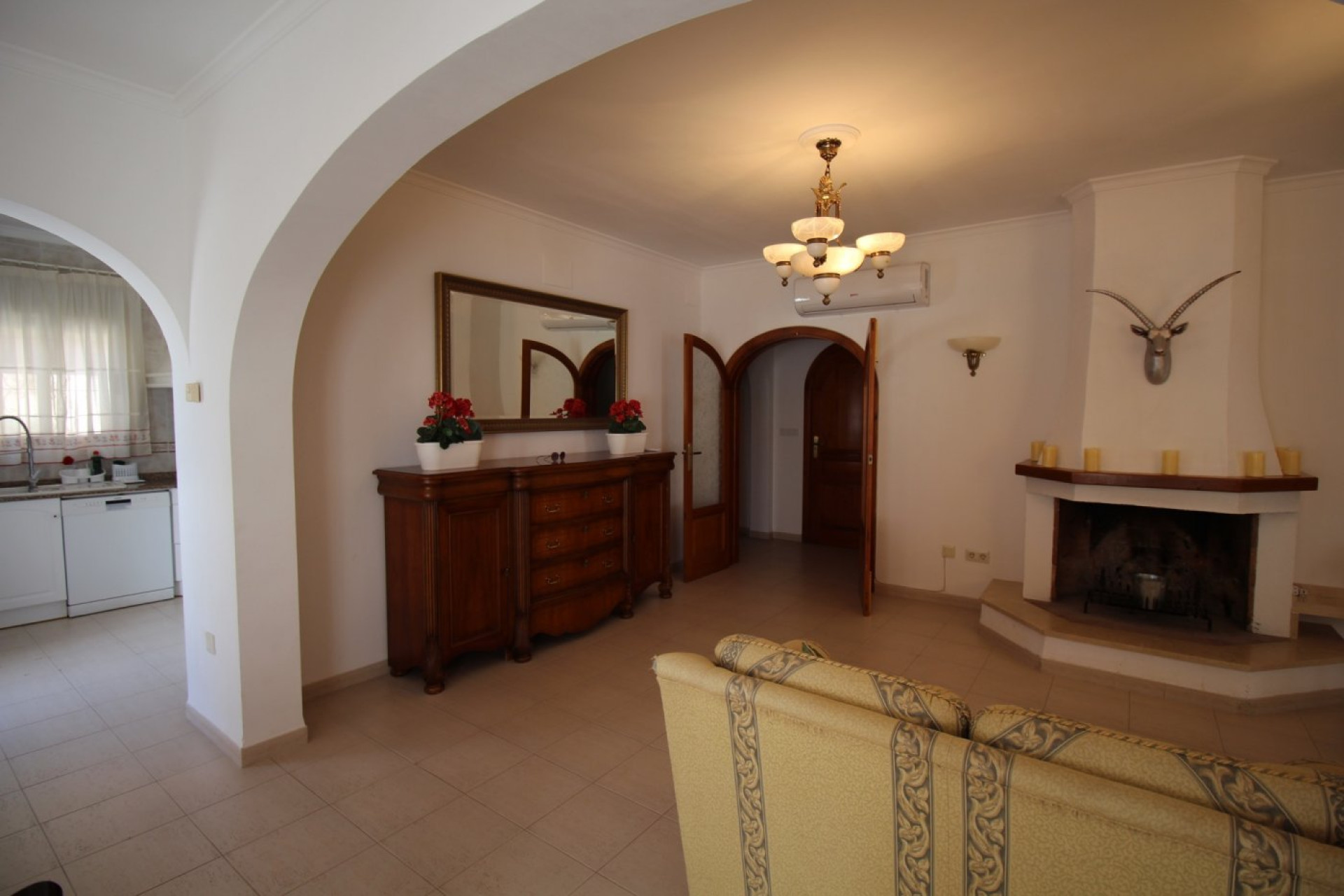 Resale - Villa - Calpe - Empedrola