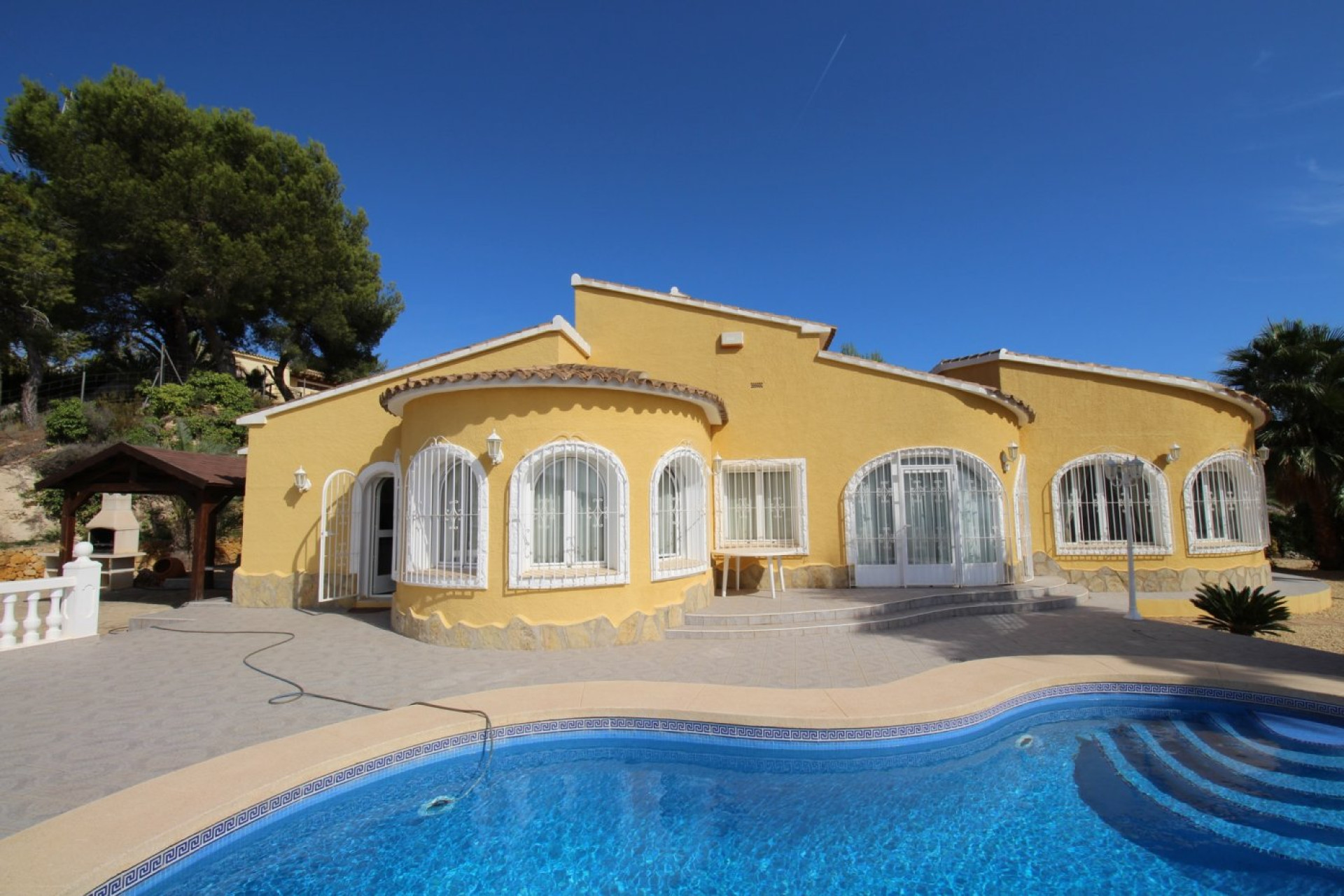 Resale - Villa - Calpe - Empedrola