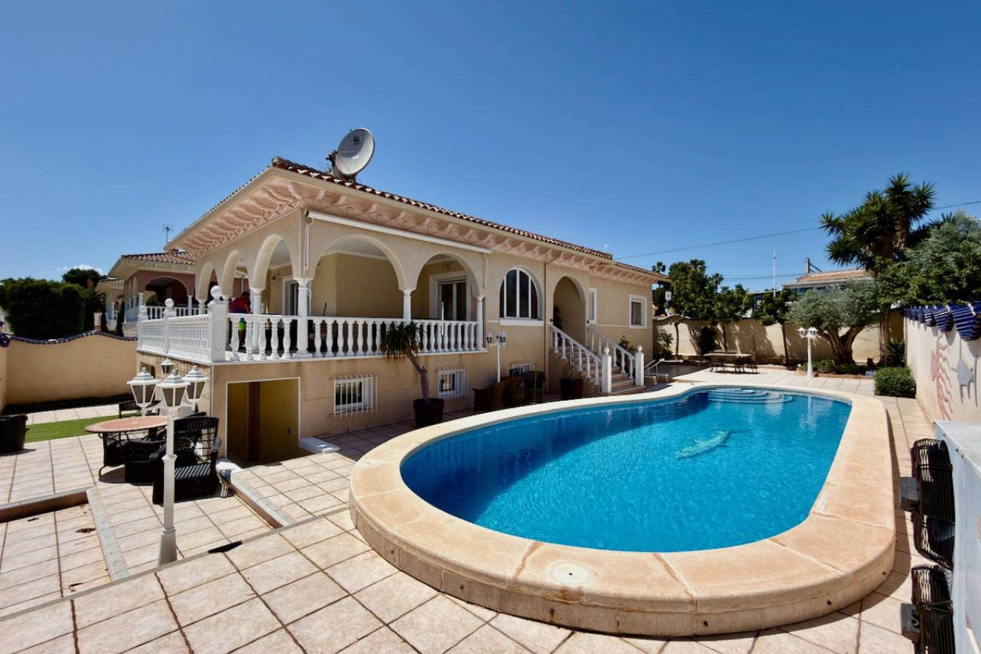 Resale - Villa - Ciudad Quesada - Urbanizaciones