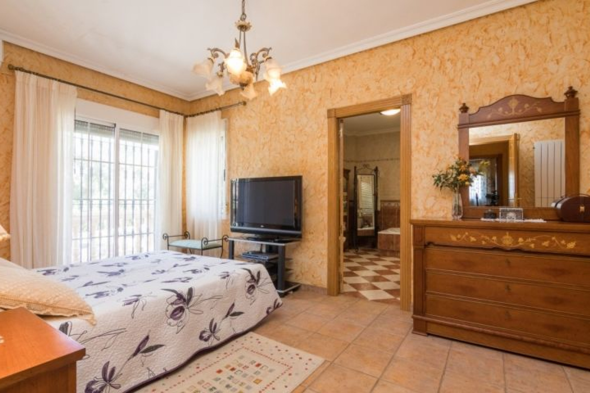 Resale - Villa - Crevillente