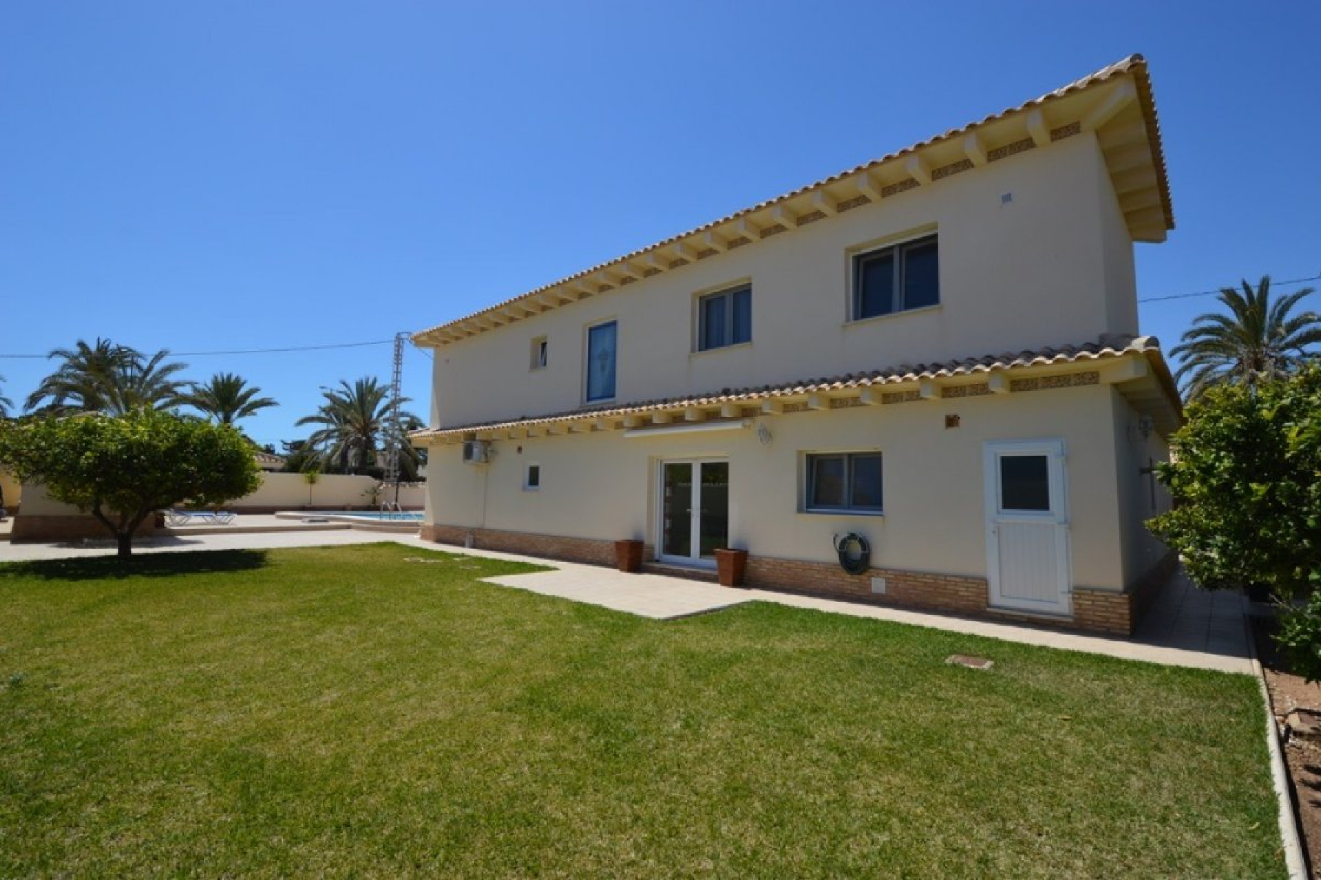 Resale - Villa de Lujo - Cabo Roig