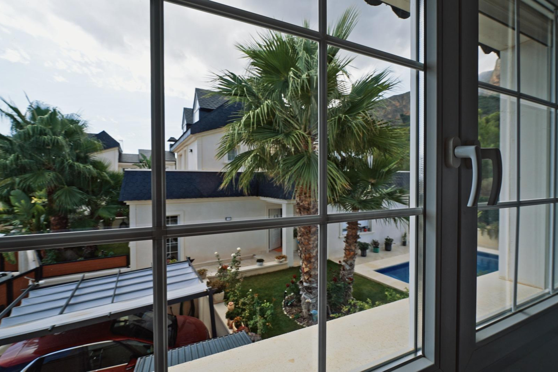 Resale - Villa de Lujo - Polop - Urbanizaciones