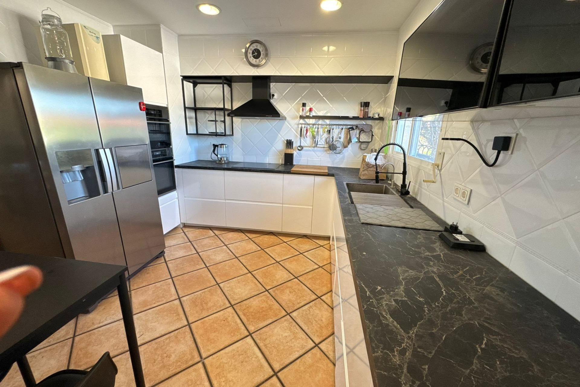 Resale - Villa de Lujo - Riba - Roja de Turia - Montealcedo