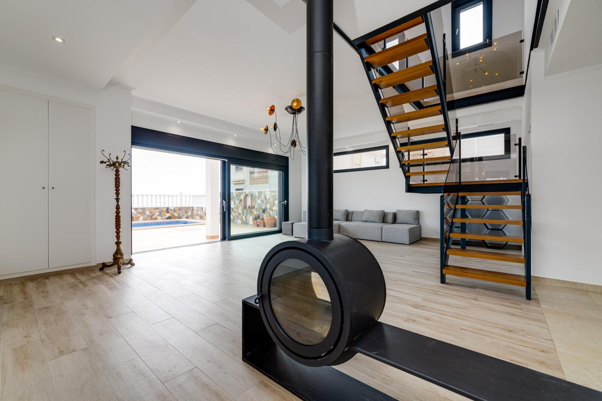 Resale - Villa de Lujo - Torrevieja - Cabo cervera