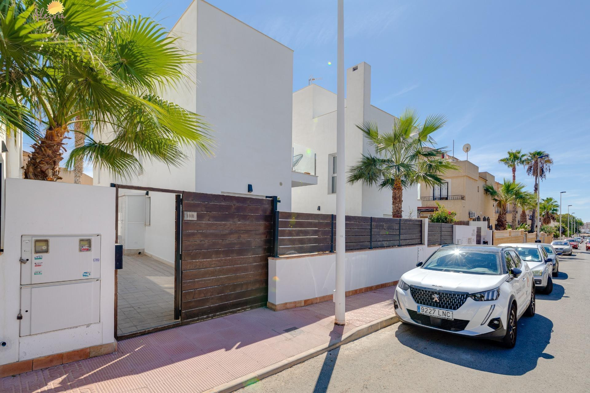 Resale - Villa de Lujo - Torrevieja - Rosaleda-los frutales