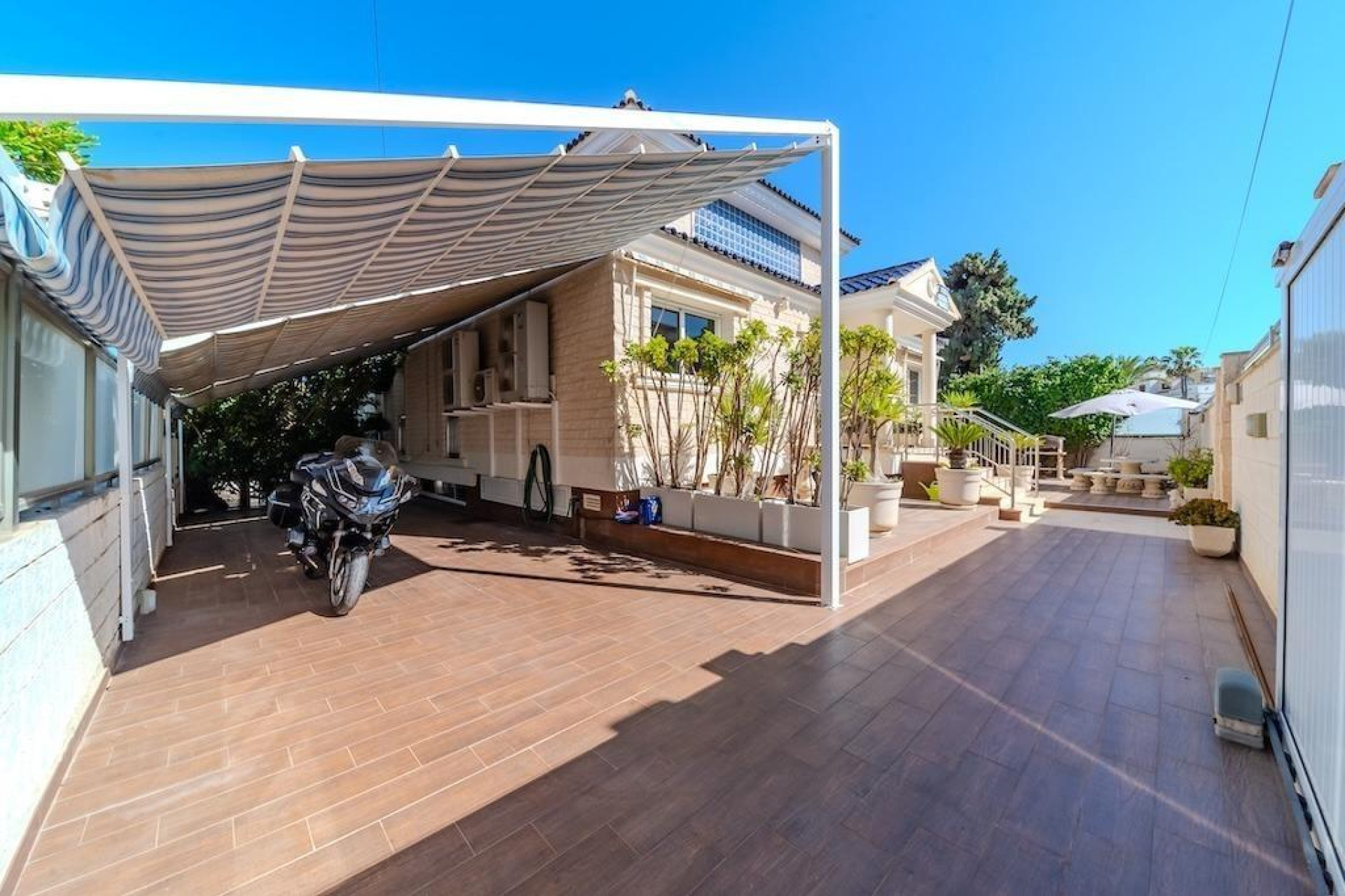 Resale - Villa de Lujo - Torrevieja - Torre la mata