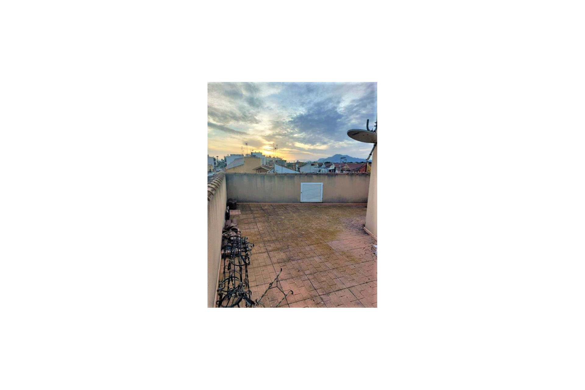 Resale - Villa - Dolores