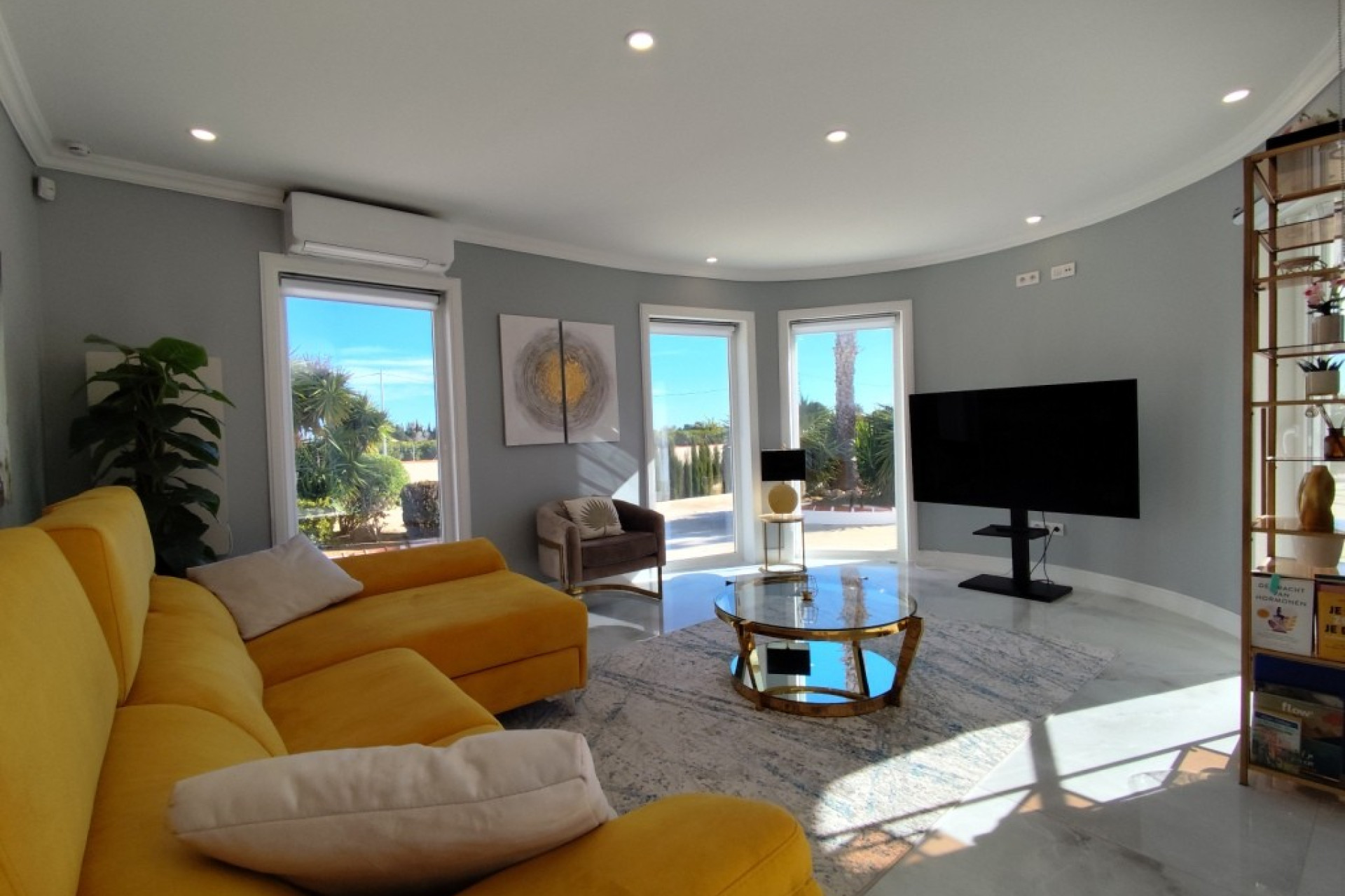 Resale - Villa - El Mudamiento