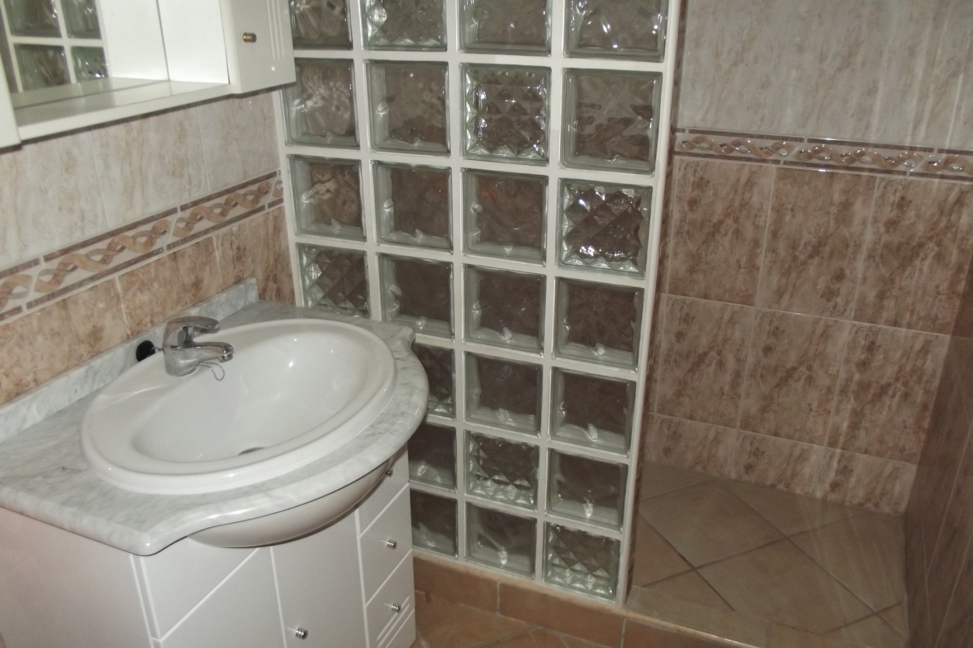 Resale - Villa for sale - Torrevieja - El Chaparral