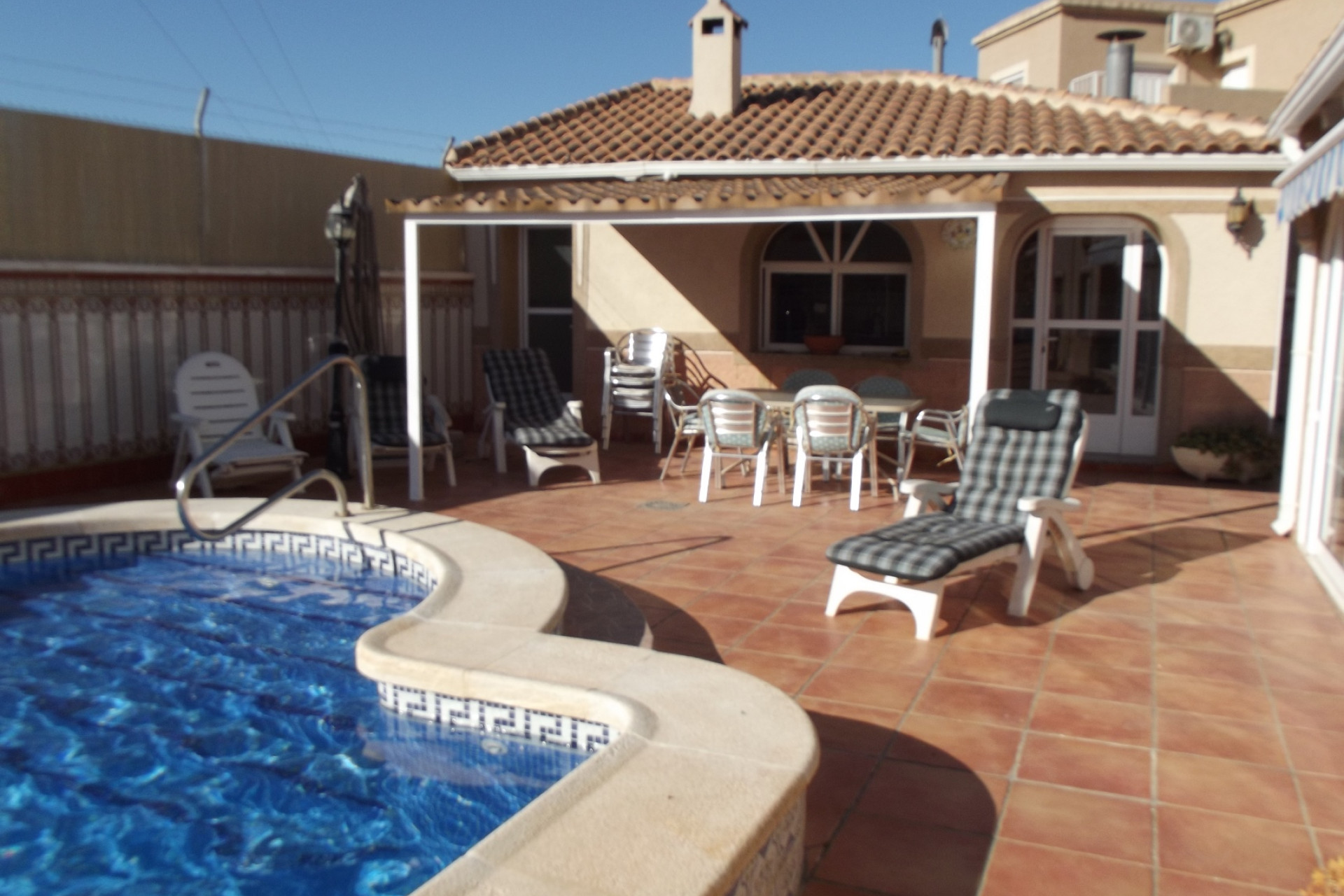 Resale - Villa for sale - Torrevieja - El Chaparral