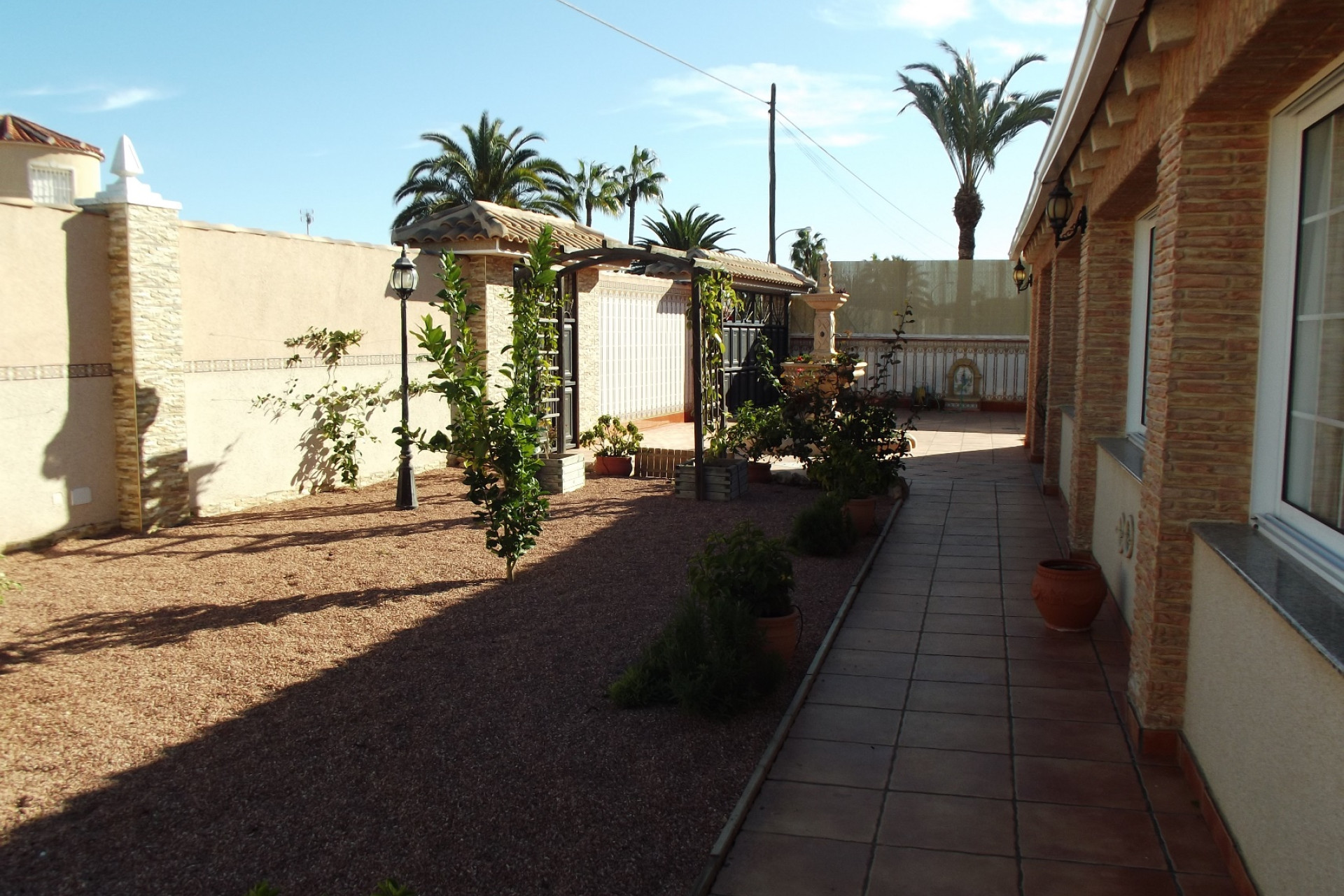 Resale - Villa for sale - Torrevieja - El Chaparral