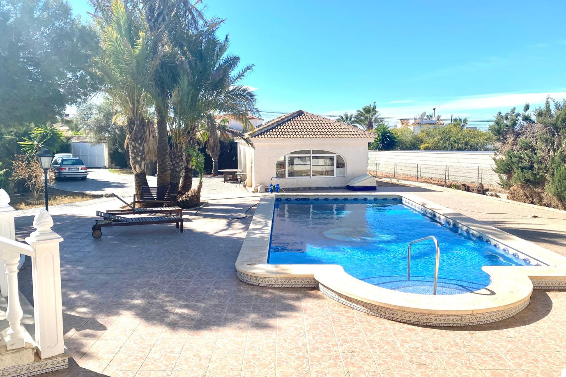 Resale - Villa for sale - Torrevieja - El Chaparral