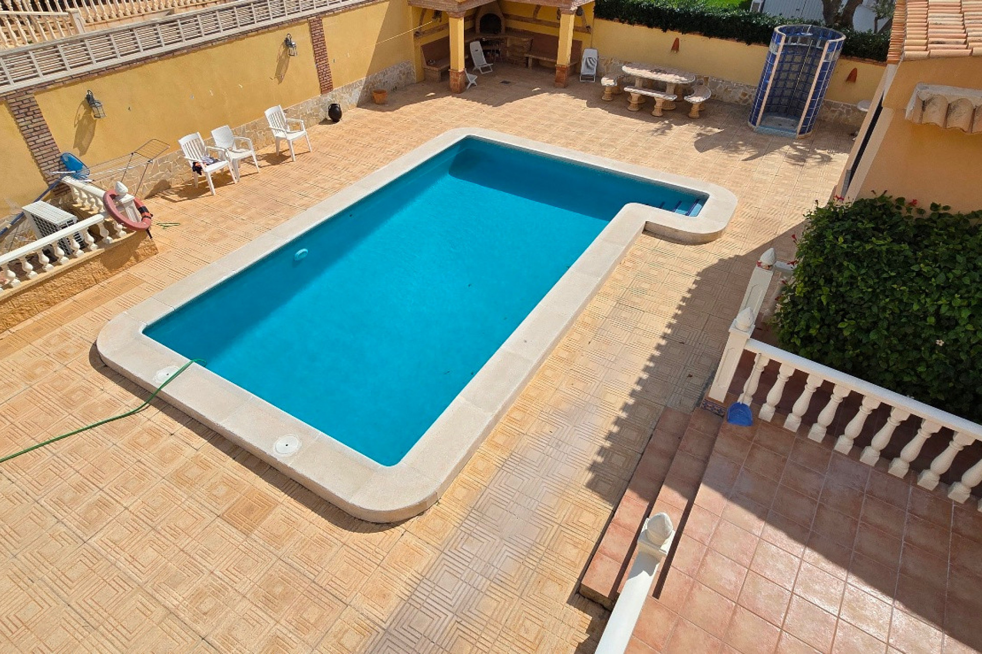 Resale - Villa for sale - Torrevieja - El Chaparral