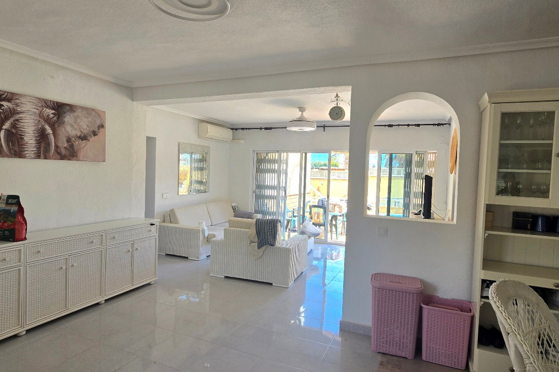 Resale - Villa for sale - Torrevieja - El Chaparral