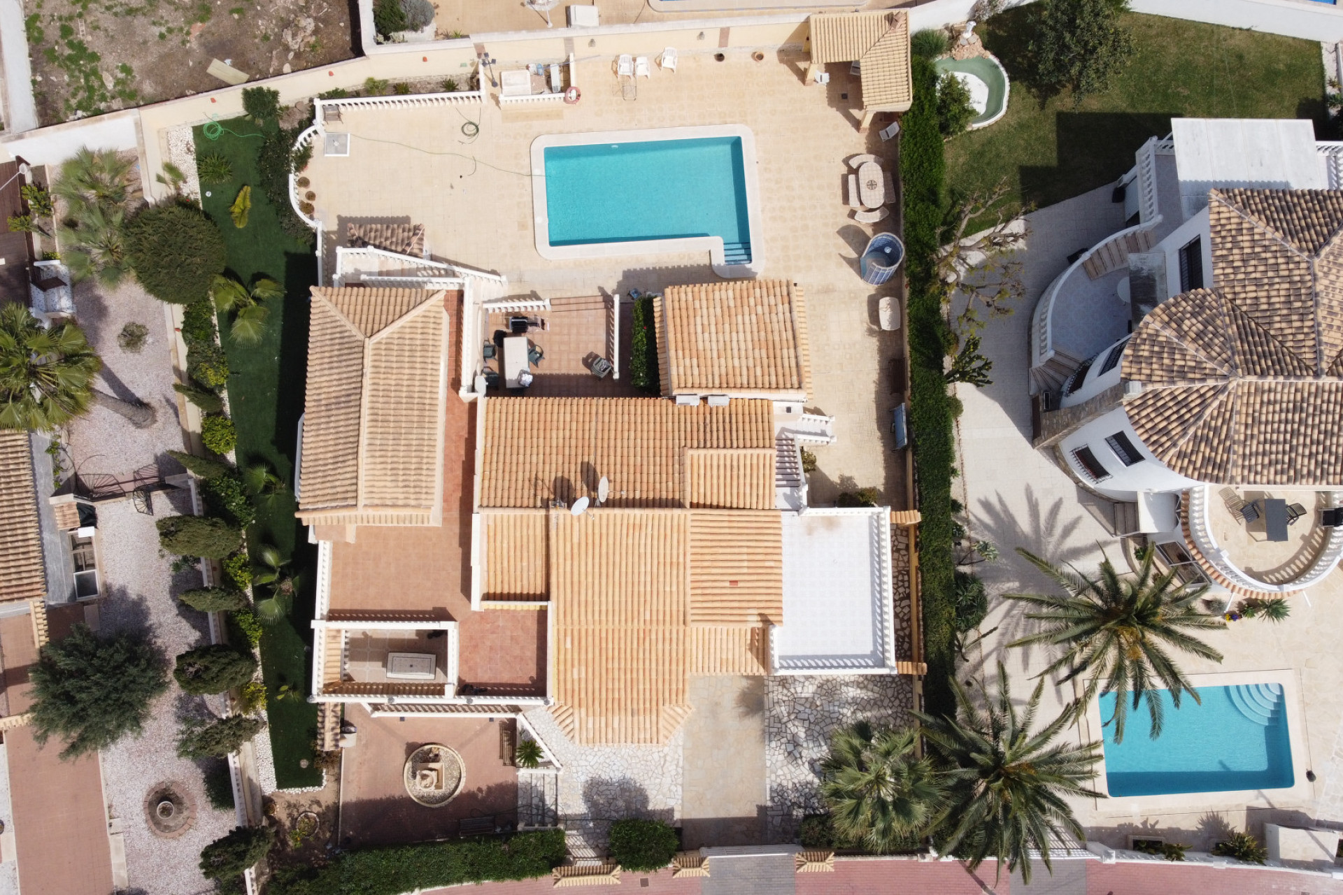 Resale - Villa for sale - Torrevieja - El Chaparral