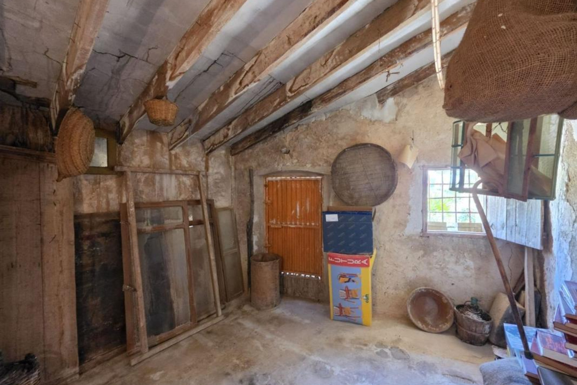 Resale - Villa - Hondón de las Nieves
