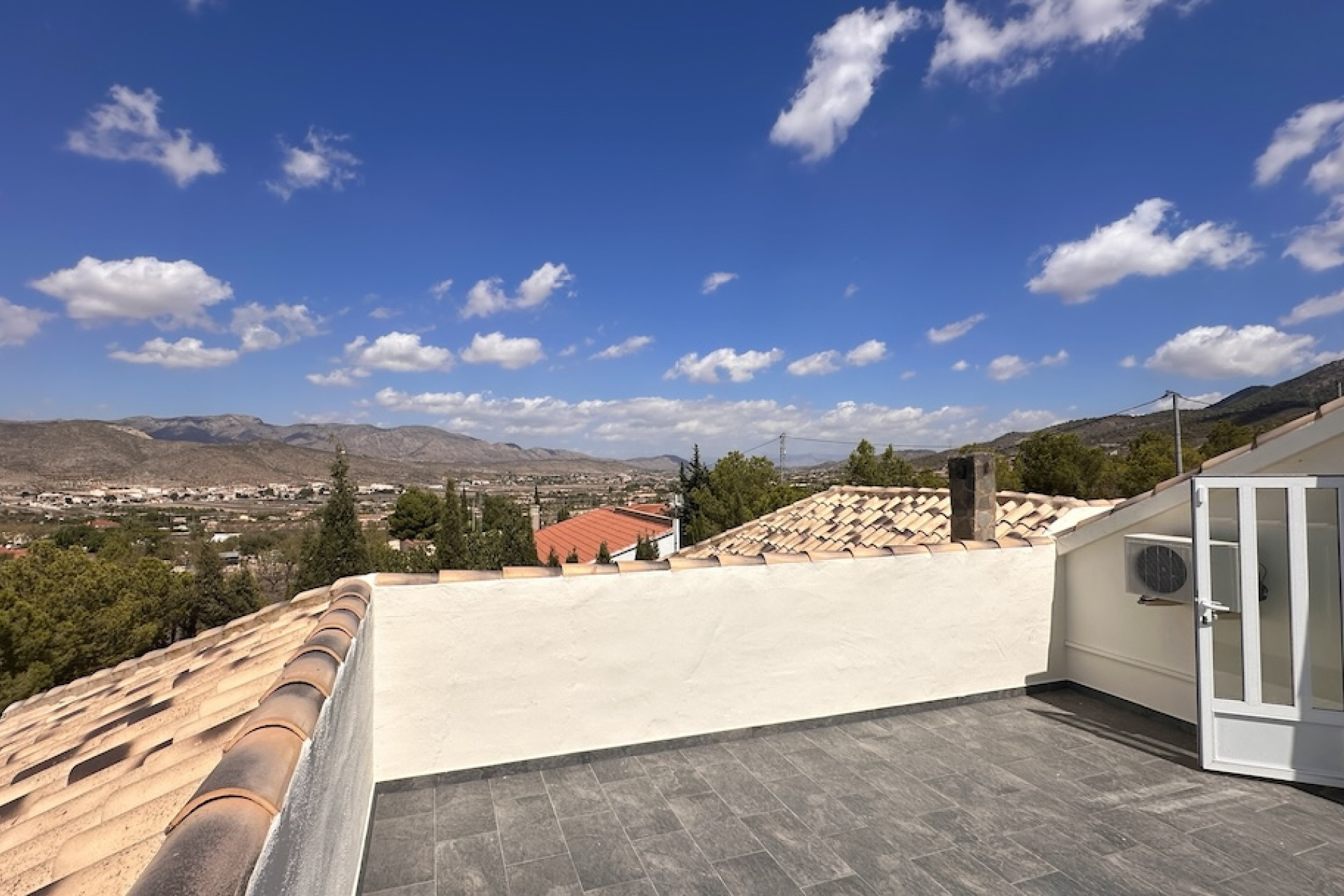 Resale - Villa - HONDON DE LOS FRAILES