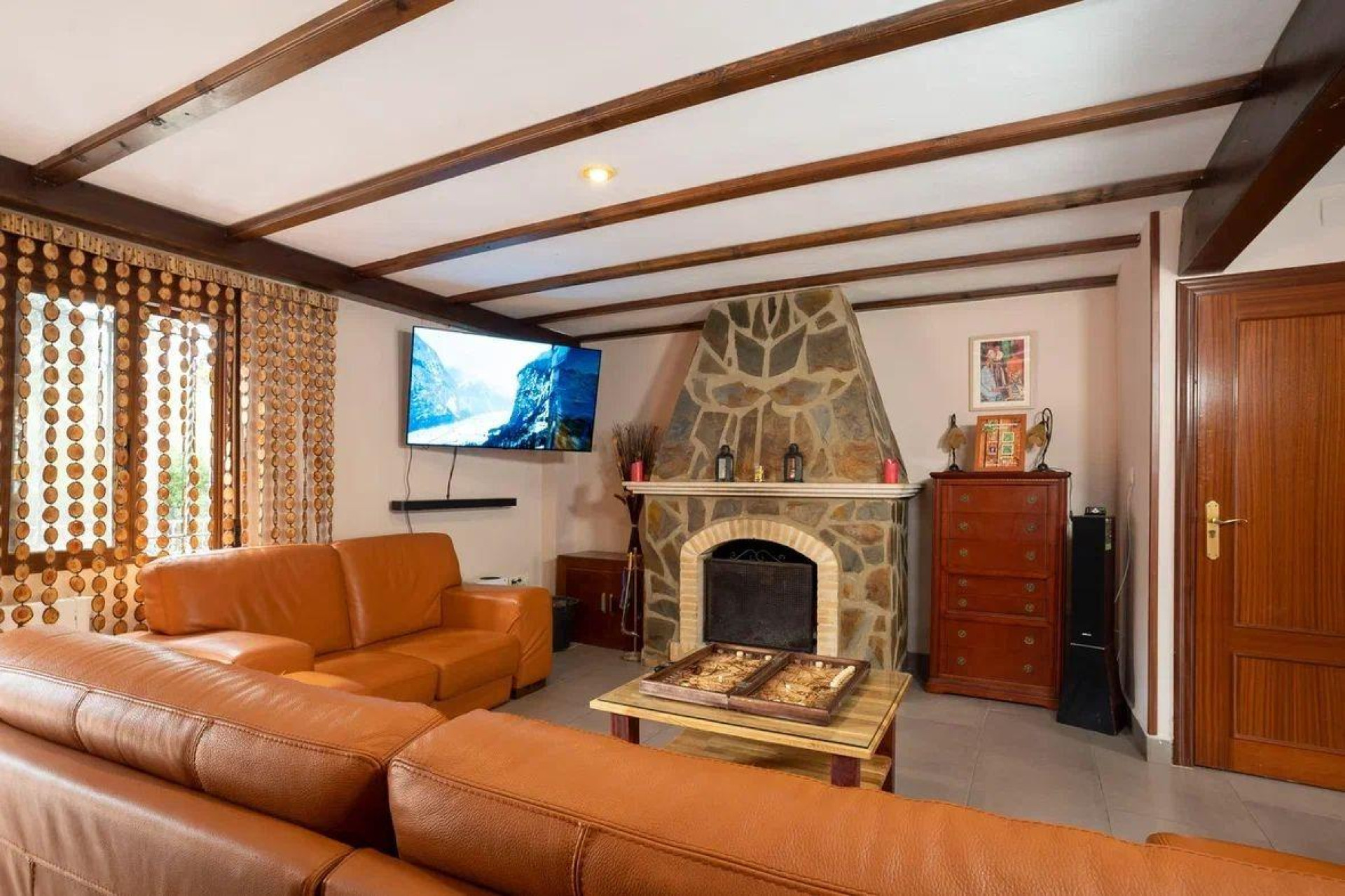 Resale - Villa - Naquera - Casco Urbano