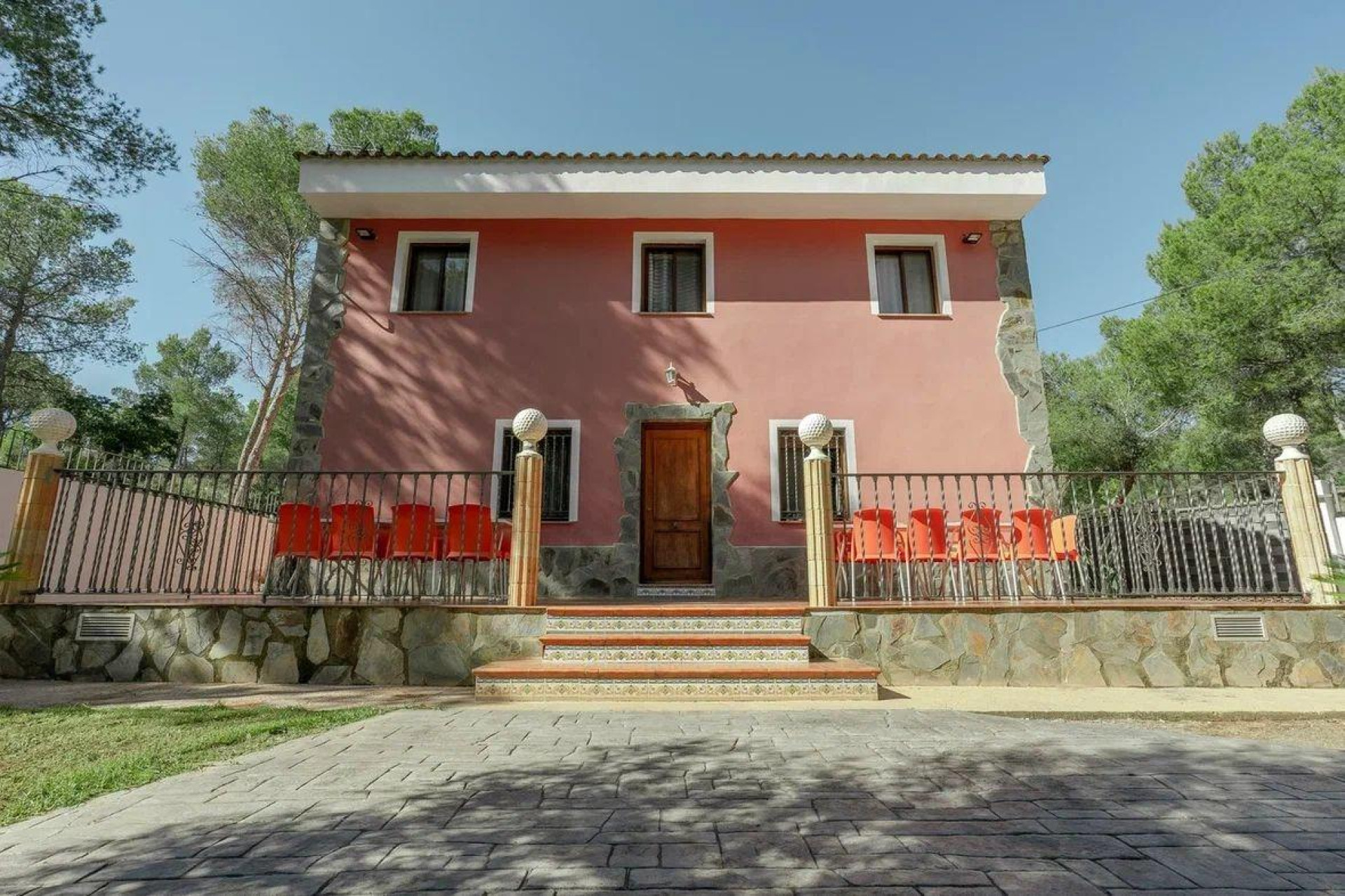 Resale - Villa - Naquera - Casco Urbano