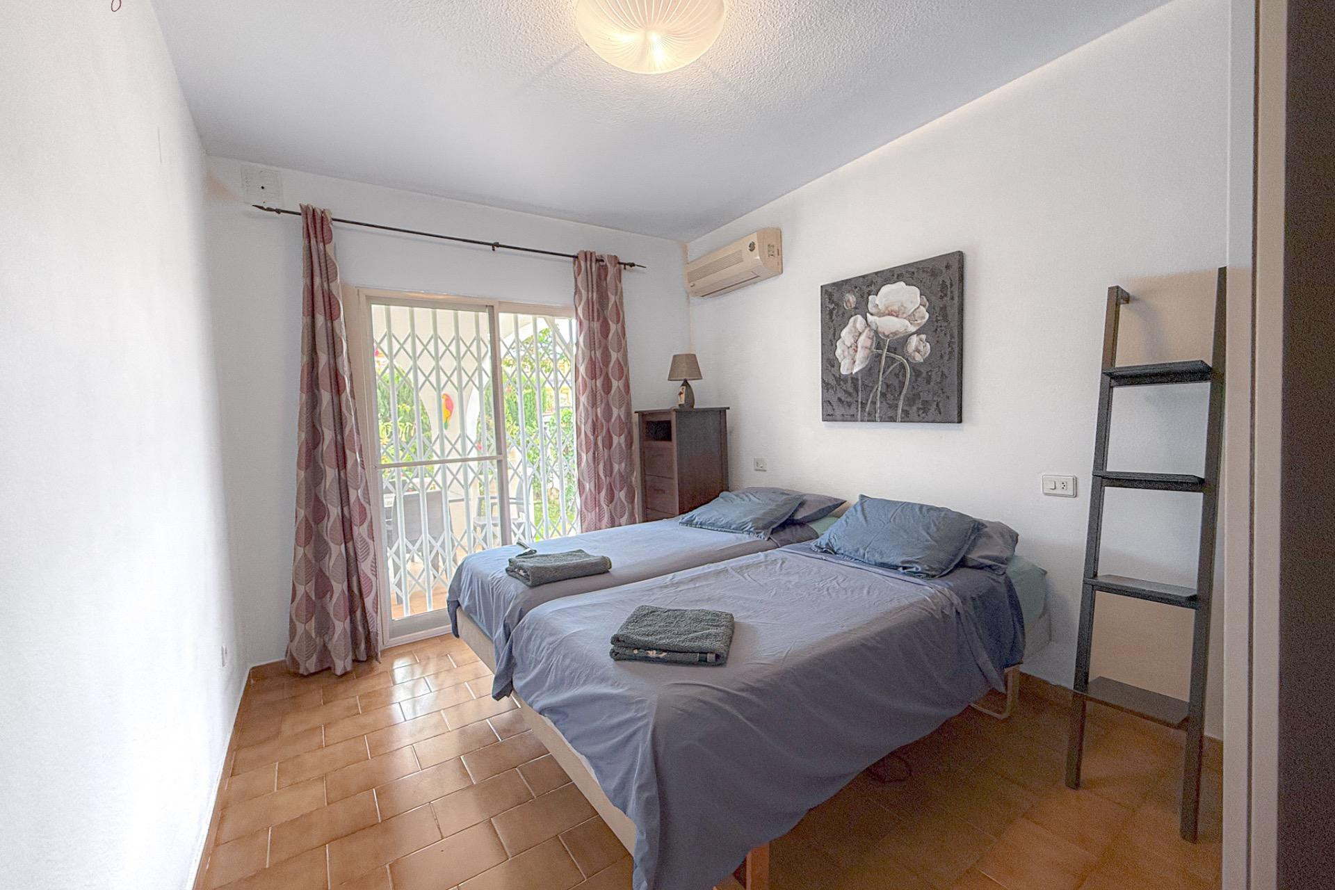 Resale - Villa - Orihuela Costa - La Florida