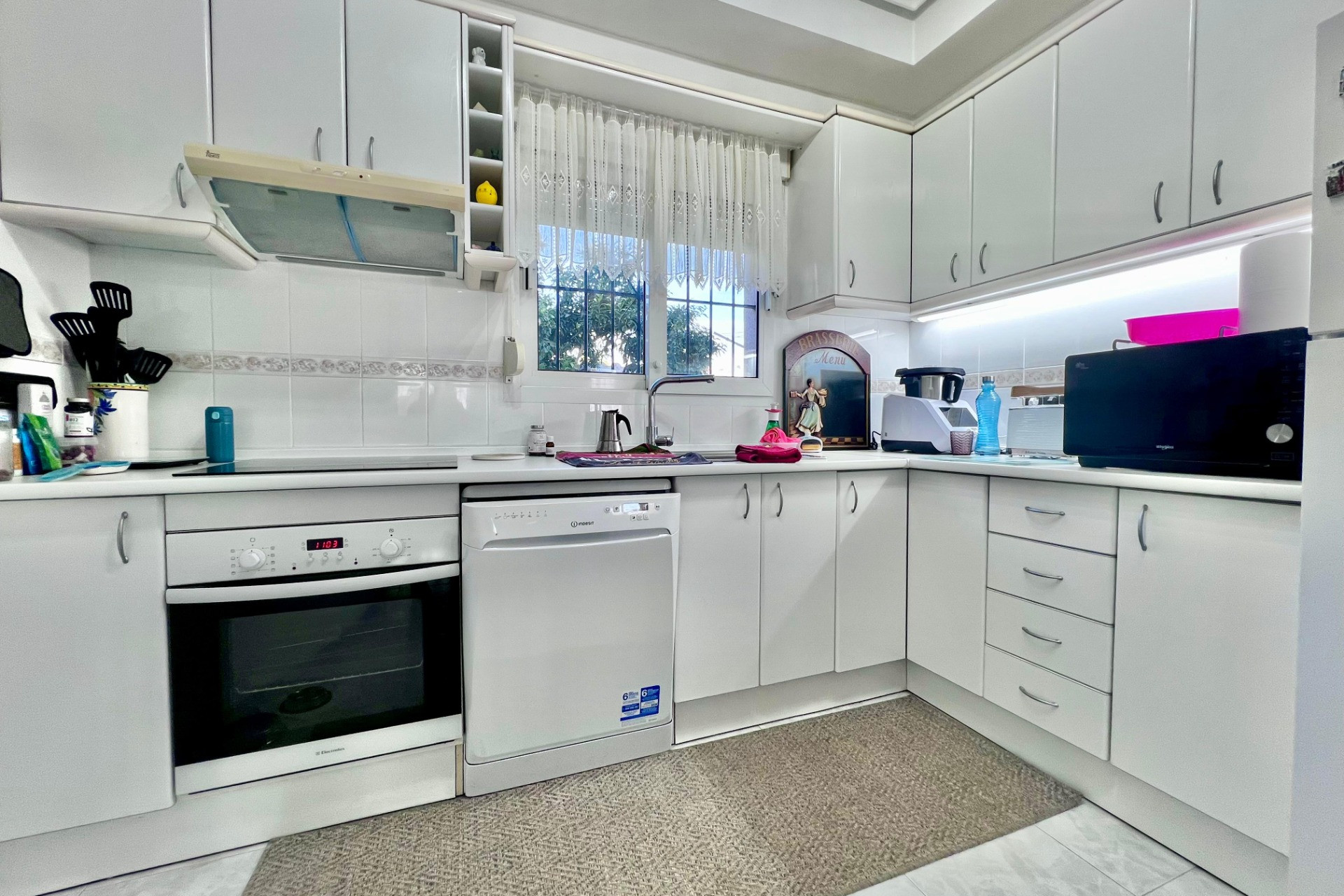 Resale - Villa - Orihuela Costa - La Zenia