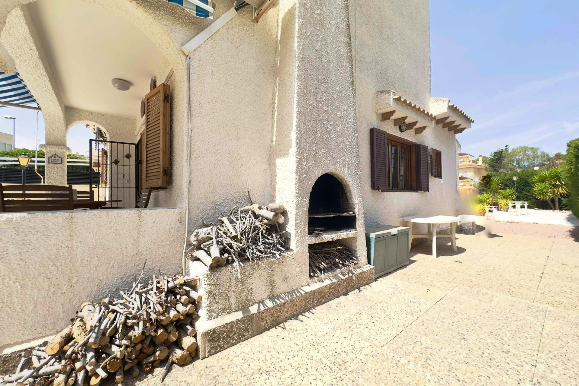 Resale - Villa - Orihuela Costa - La Zenia