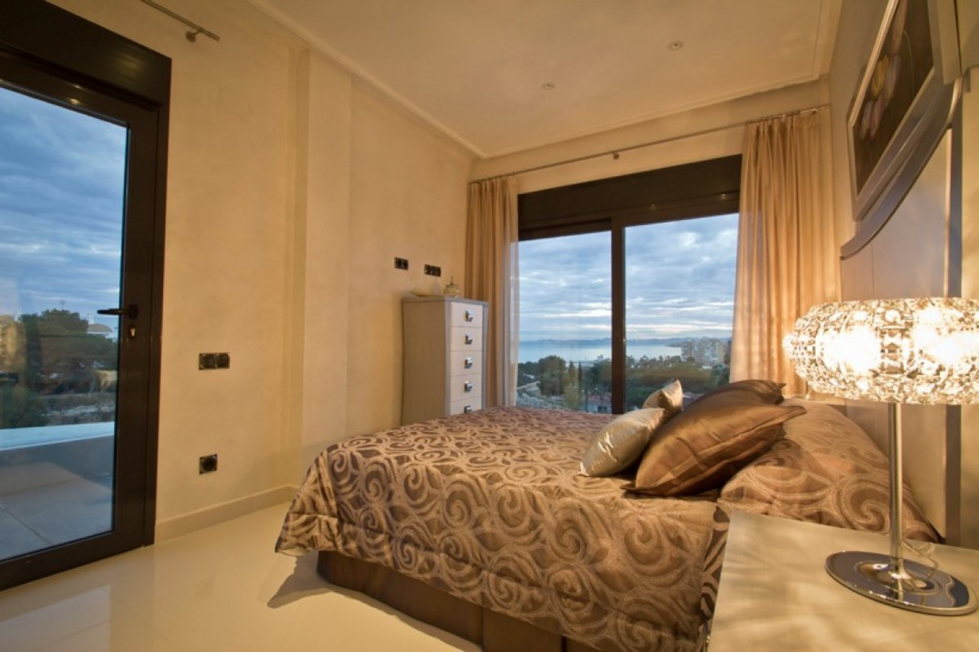 Resale - Villa - Orihuela Costa - La Zenia