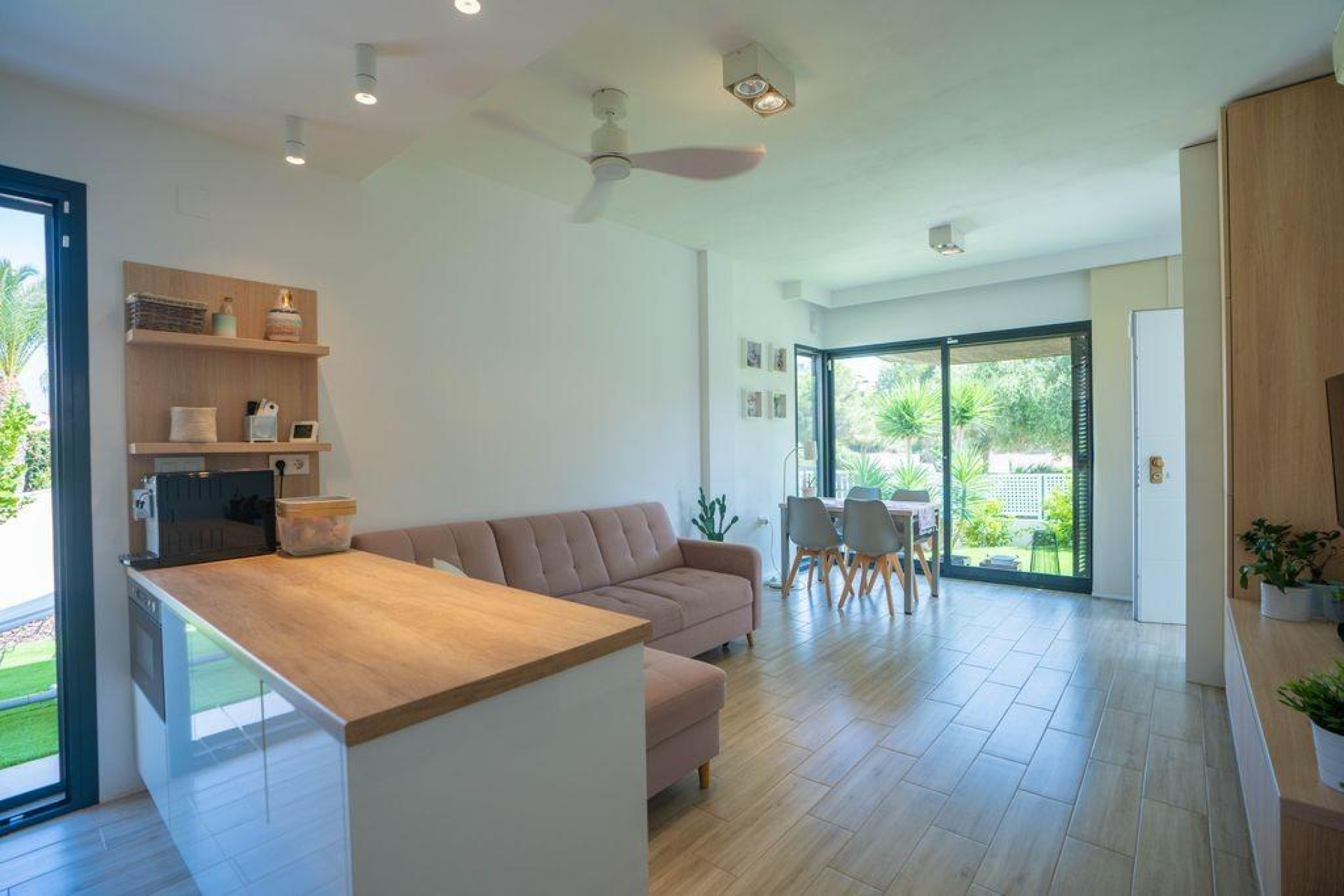 Resale - Villa - Orihuela Costa - La Zenia