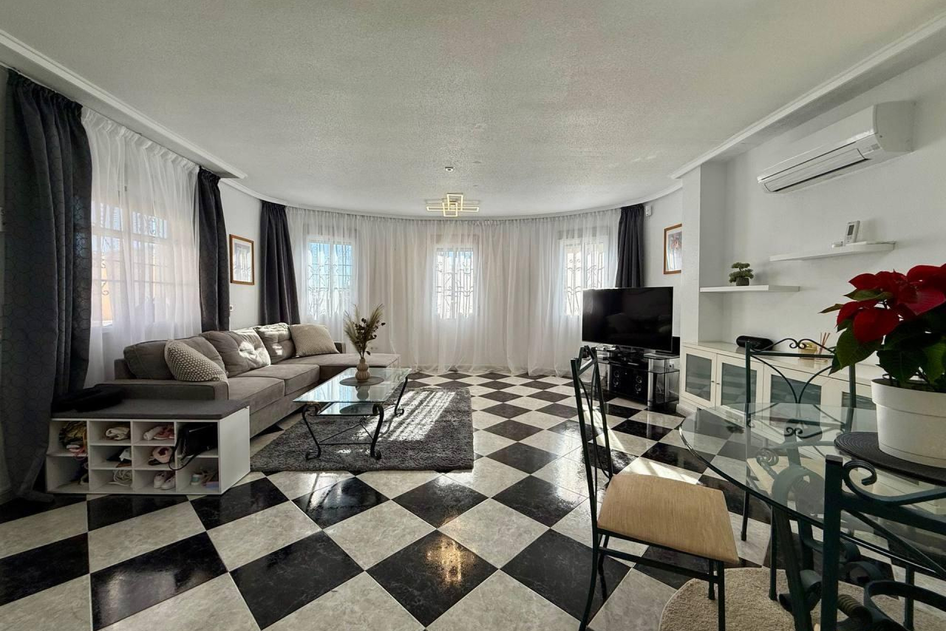 Resale - Villa - Orihuela Costa - Playa Flamenca