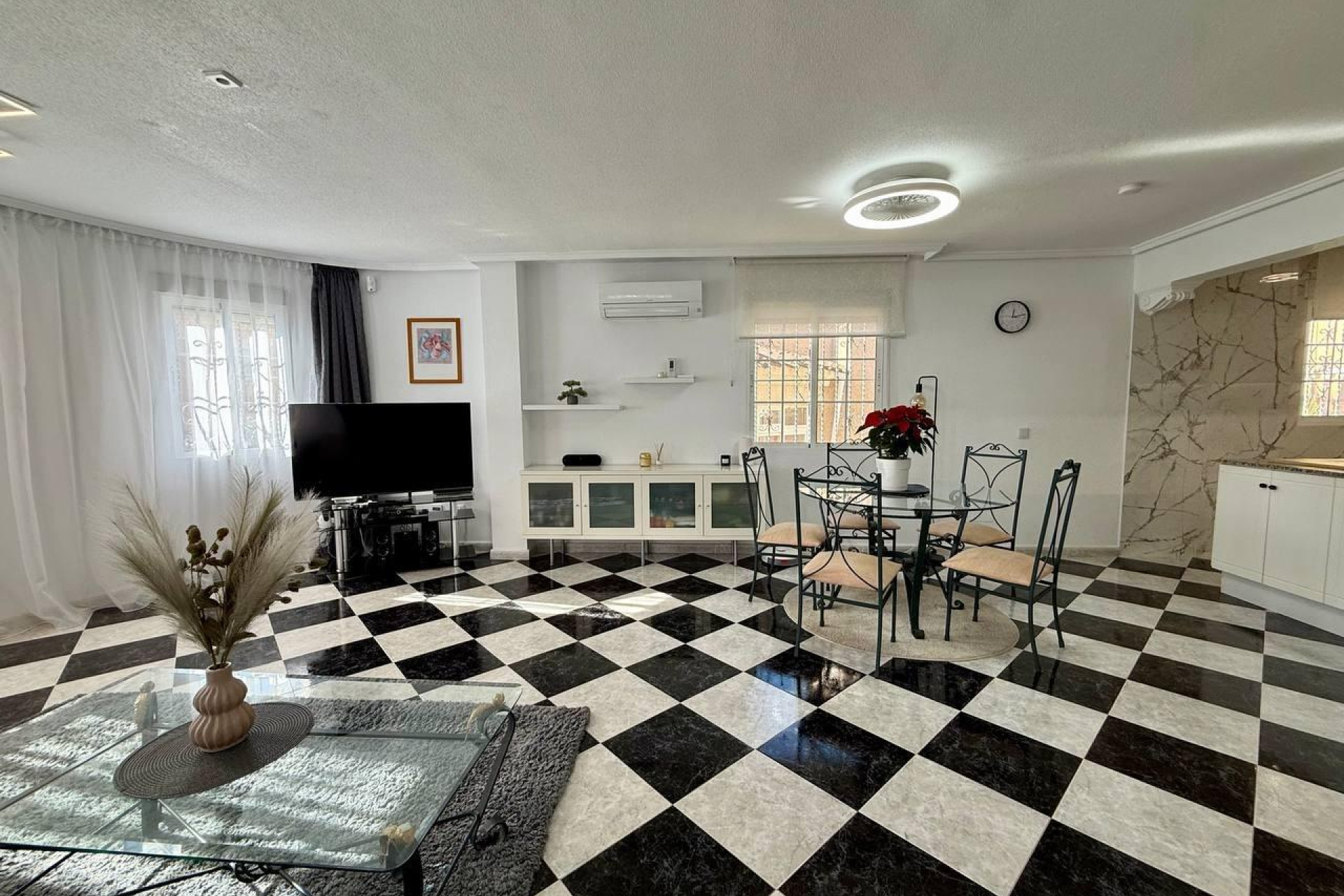 Resale - Villa - Orihuela Costa - Playa Flamenca