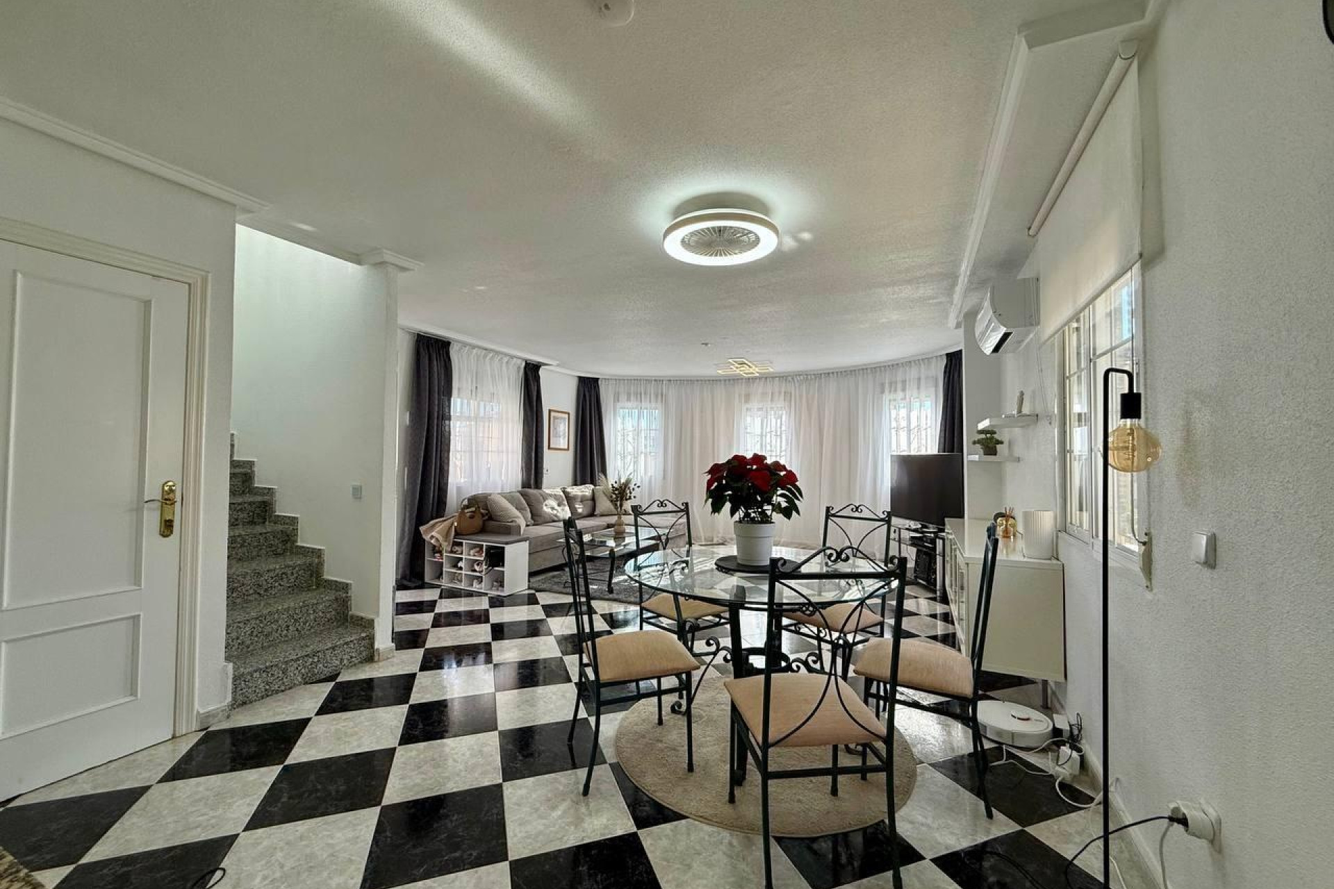 Resale - Villa - Orihuela Costa - Playa Flamenca