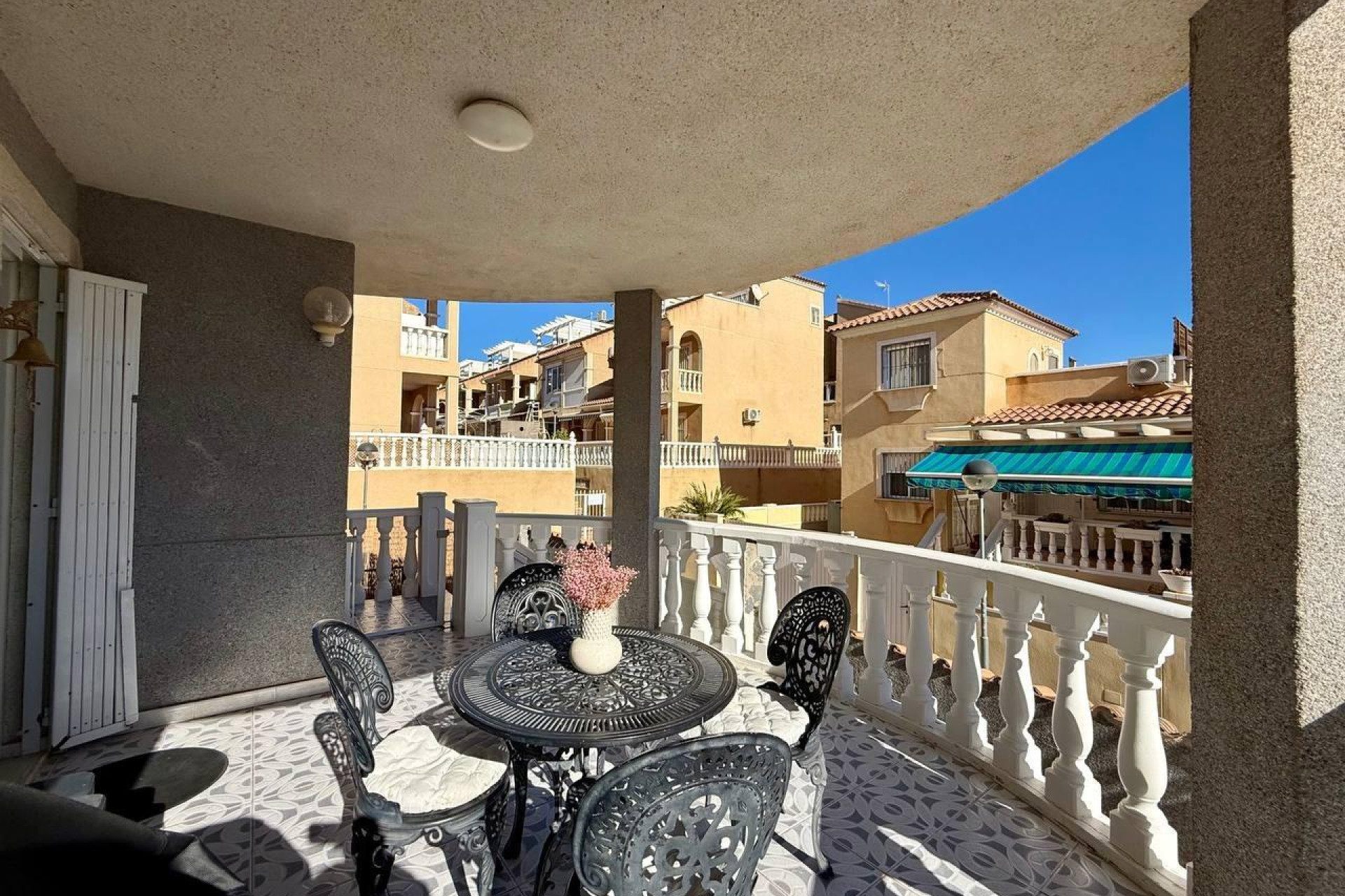 Resale - Villa - Orihuela Costa - Playa Flamenca