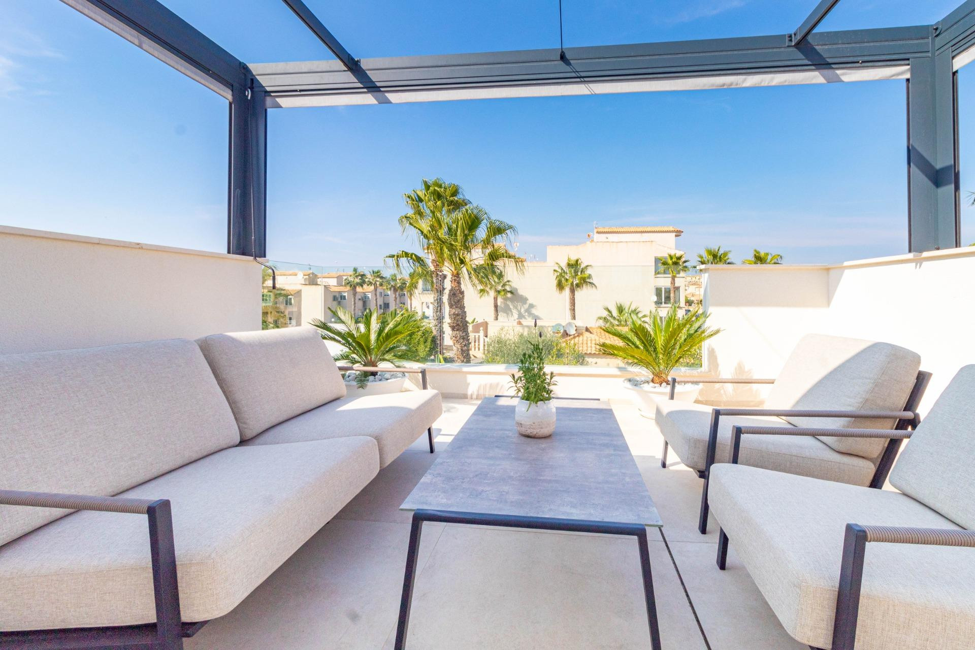 Resale - Villa - Orihuela Costa - Punta Prima