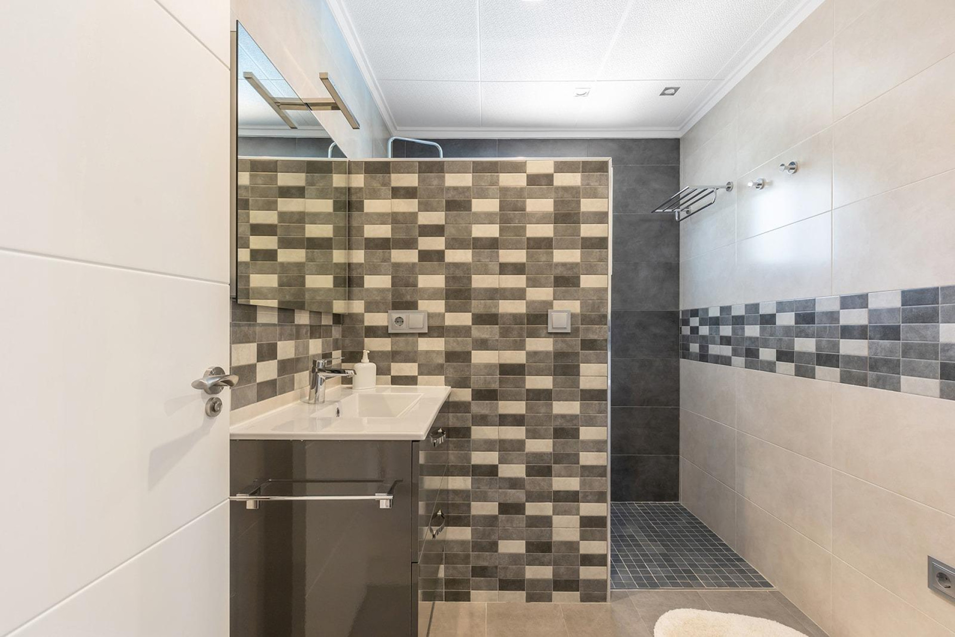 Resale - Villa - Orihuela Costa - Rocio del Mar