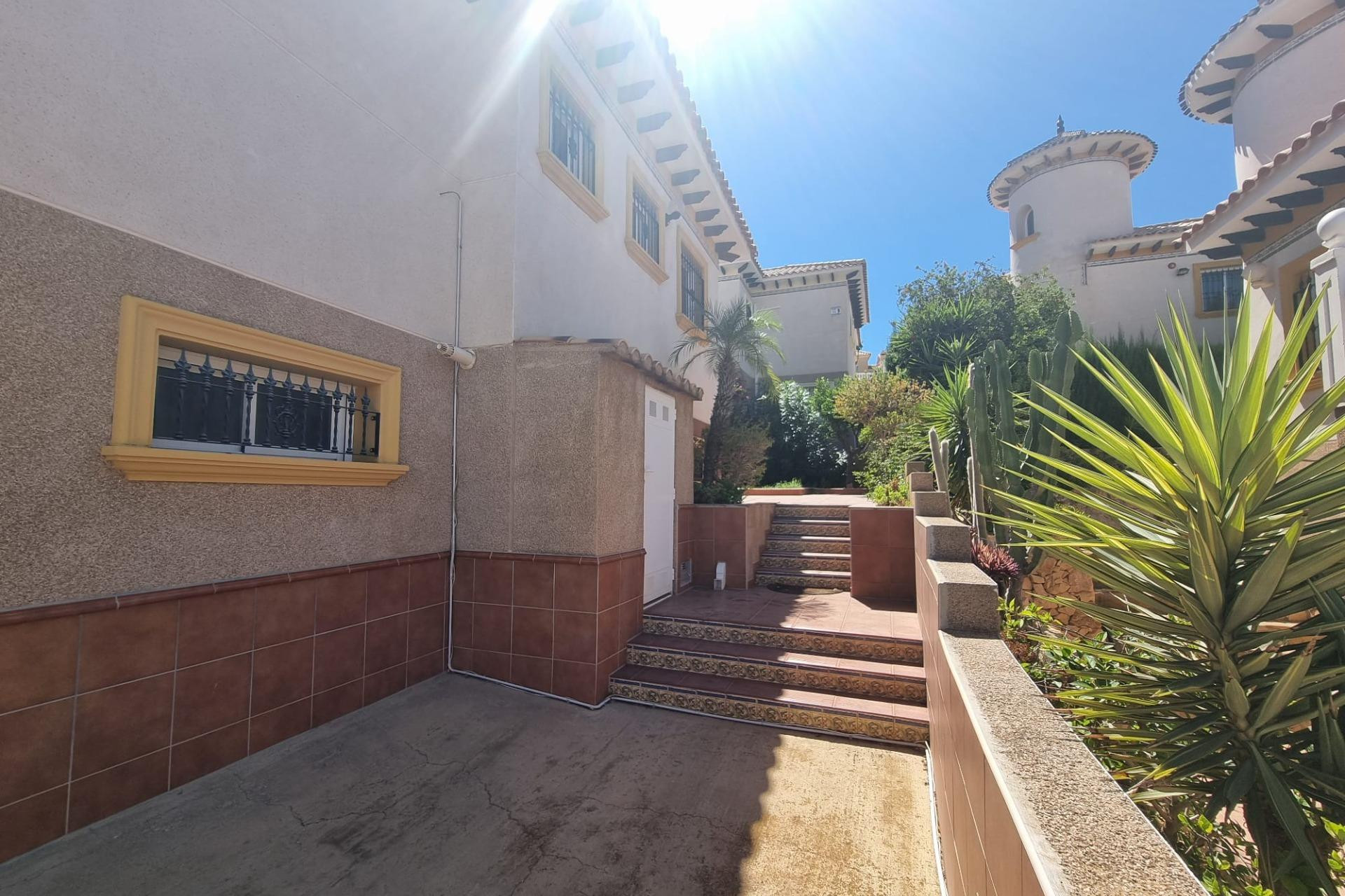 Resale - Villa - Orihuela Costa - Villamartin