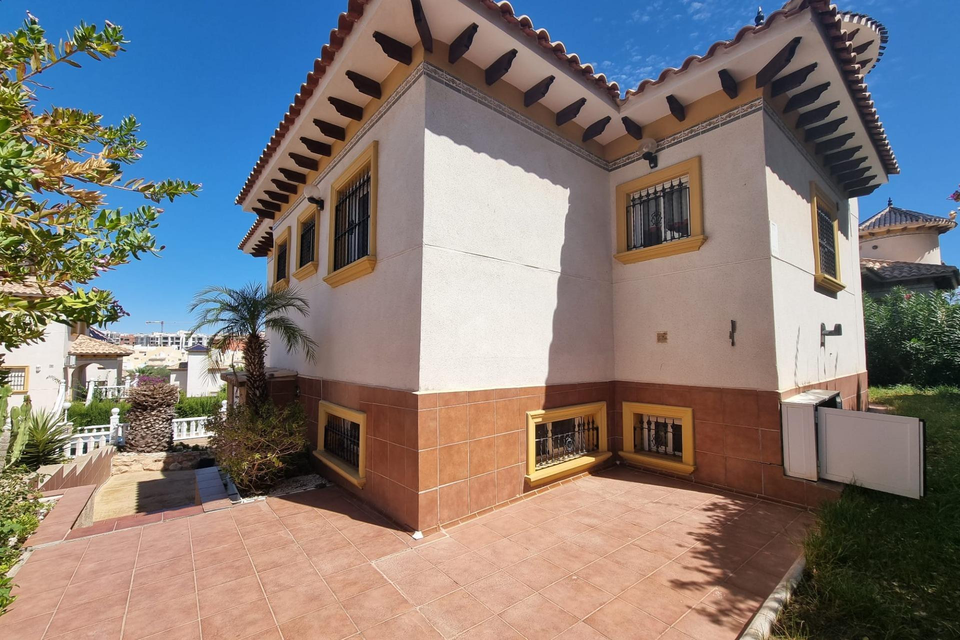 Resale - Villa - Orihuela Costa - Villamartin