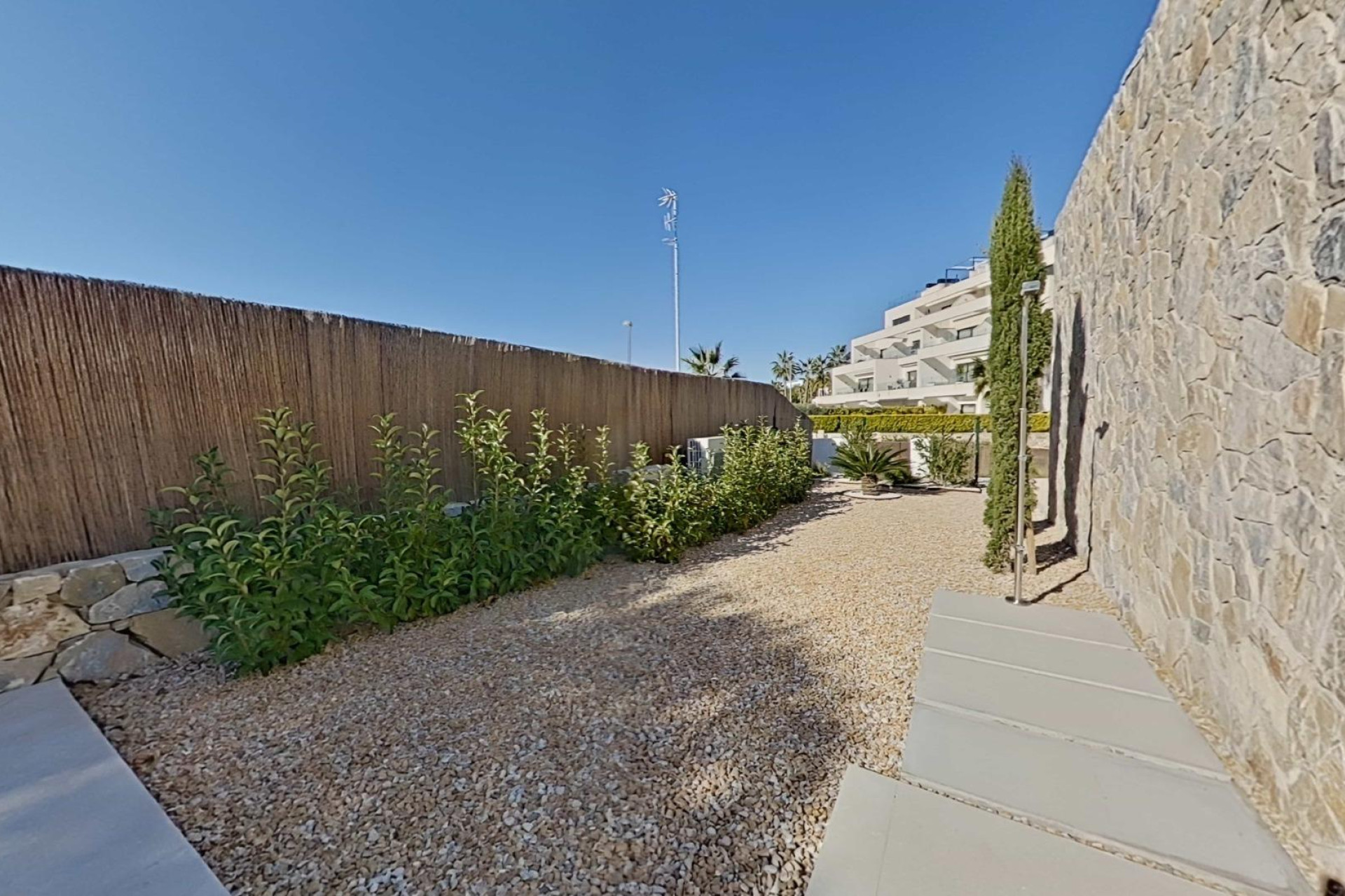 Resale - Villa - Orihuela - Las Colinas Golf