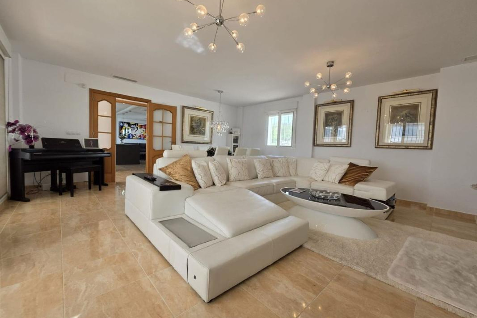 Resale - Villa - Pinoso